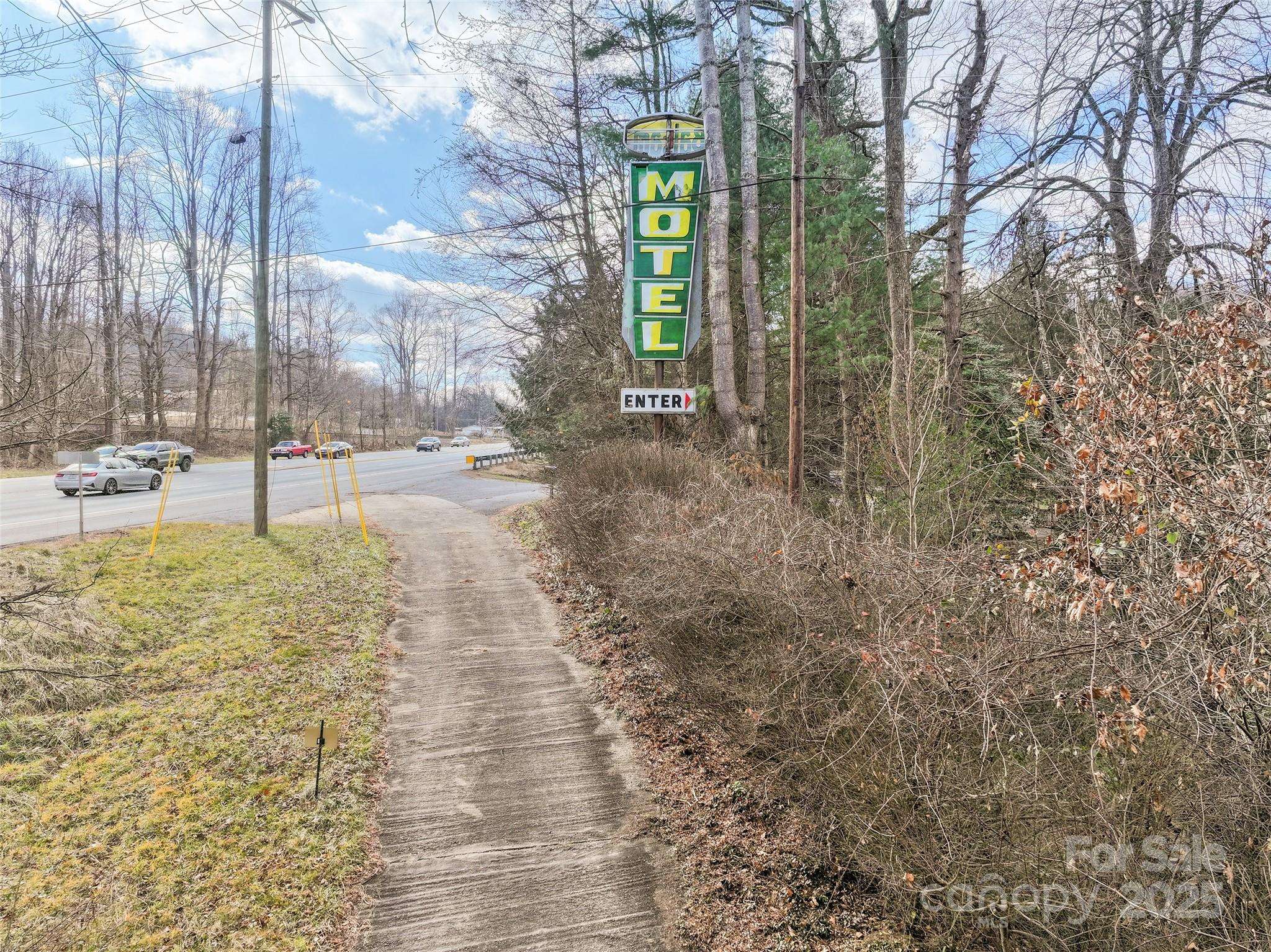 20826 Great Smoky Mountain EXPY, Waynesville, NC 28786