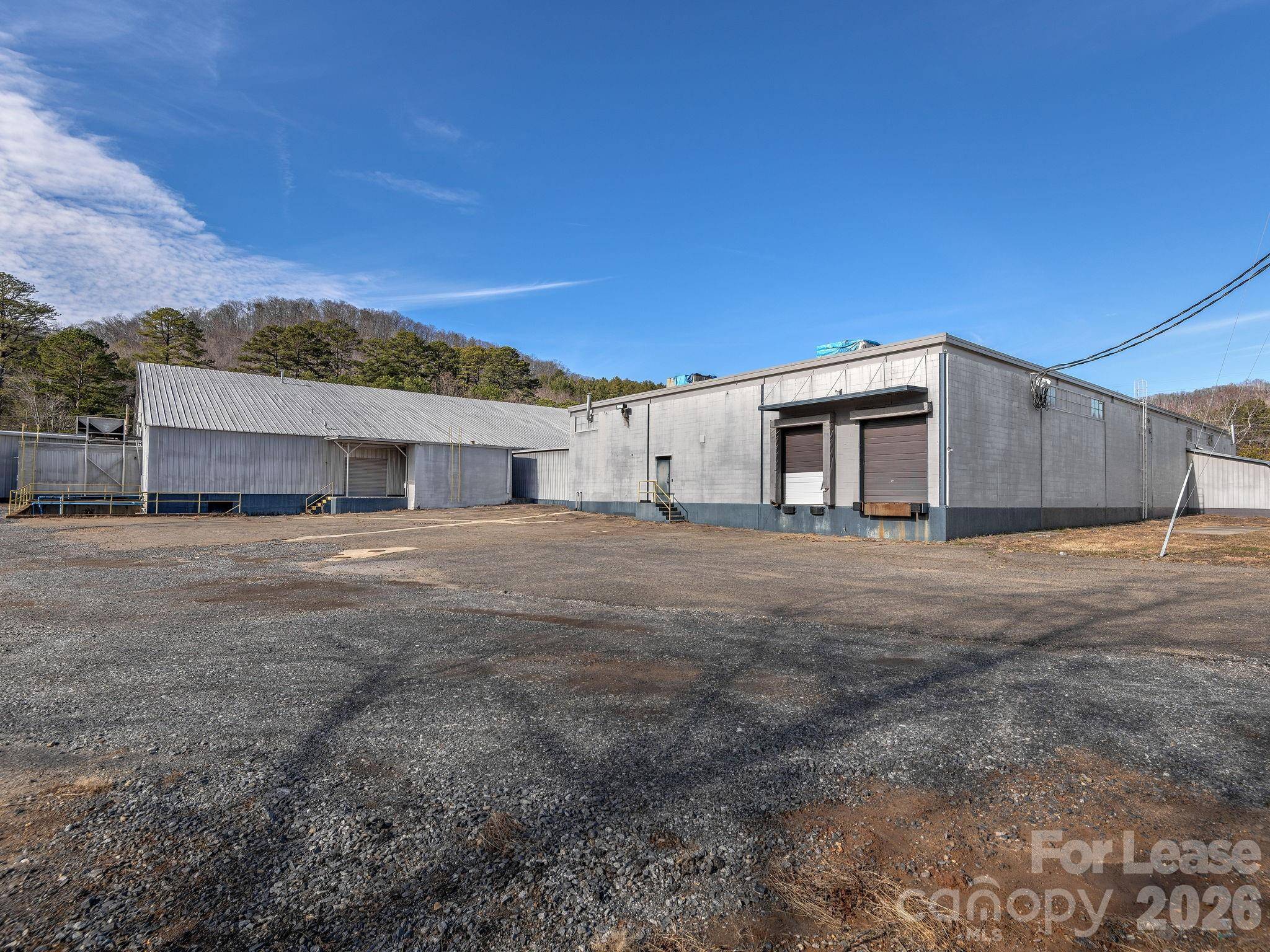 111 Old Bee Tree RD #4, Swannanoa, NC 28804