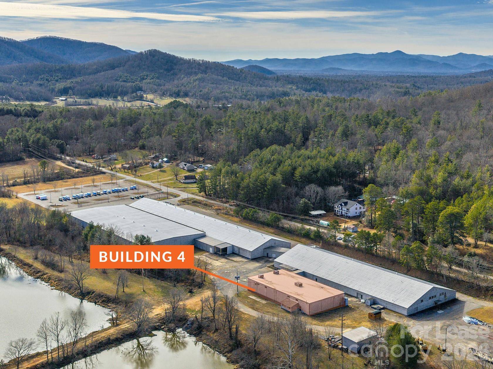 111 Old Bee Tree RD #4, Swannanoa, NC 28804