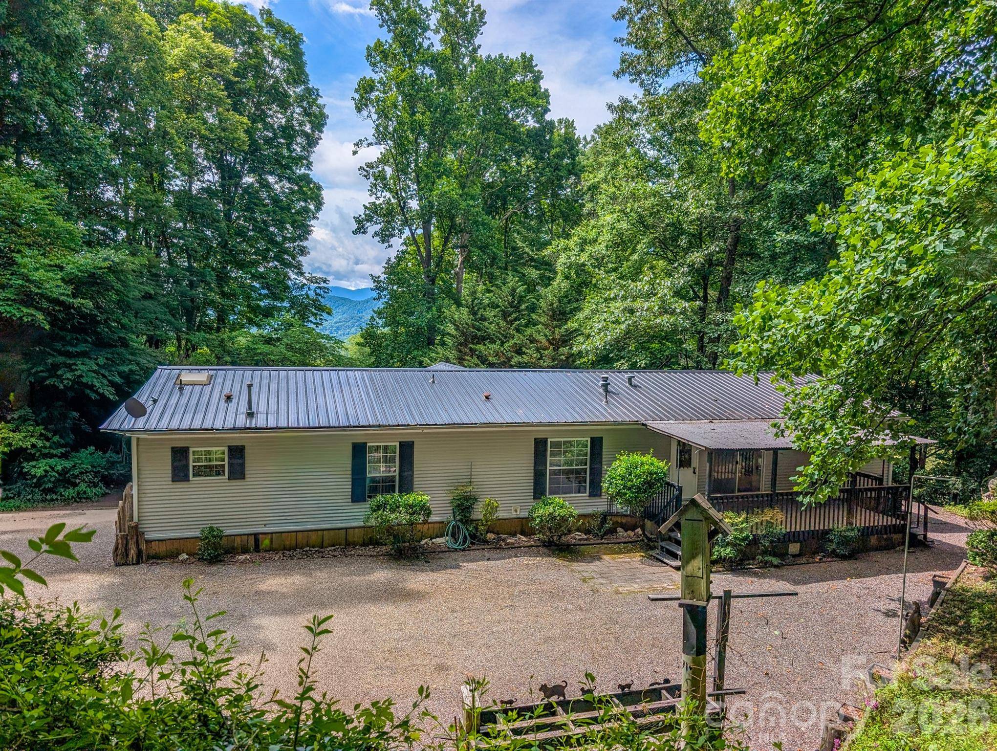 1372 Lickskillet RD, Burnsville, NC 28714