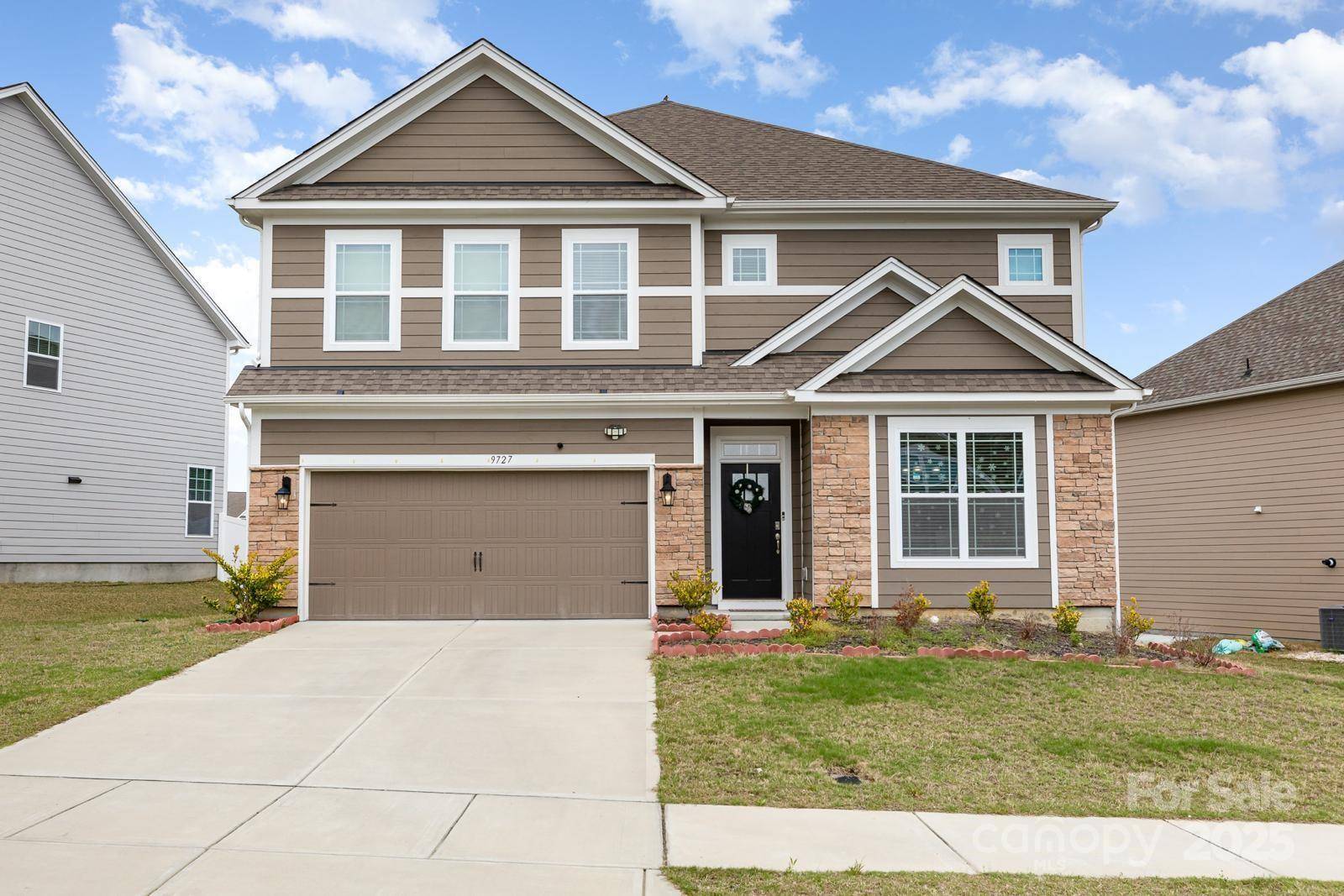 9727 White Chapel DR NW, Concord, NC 28027