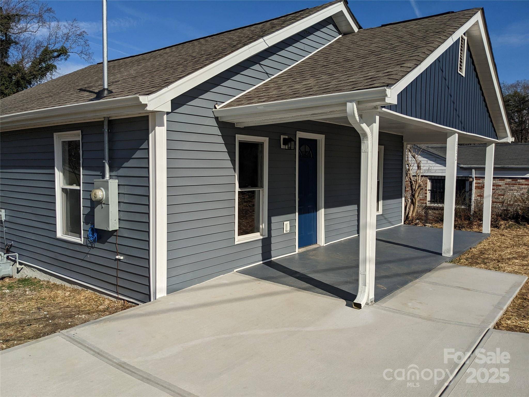 332 Arlington CIR NW, Lenoir, NC 28645