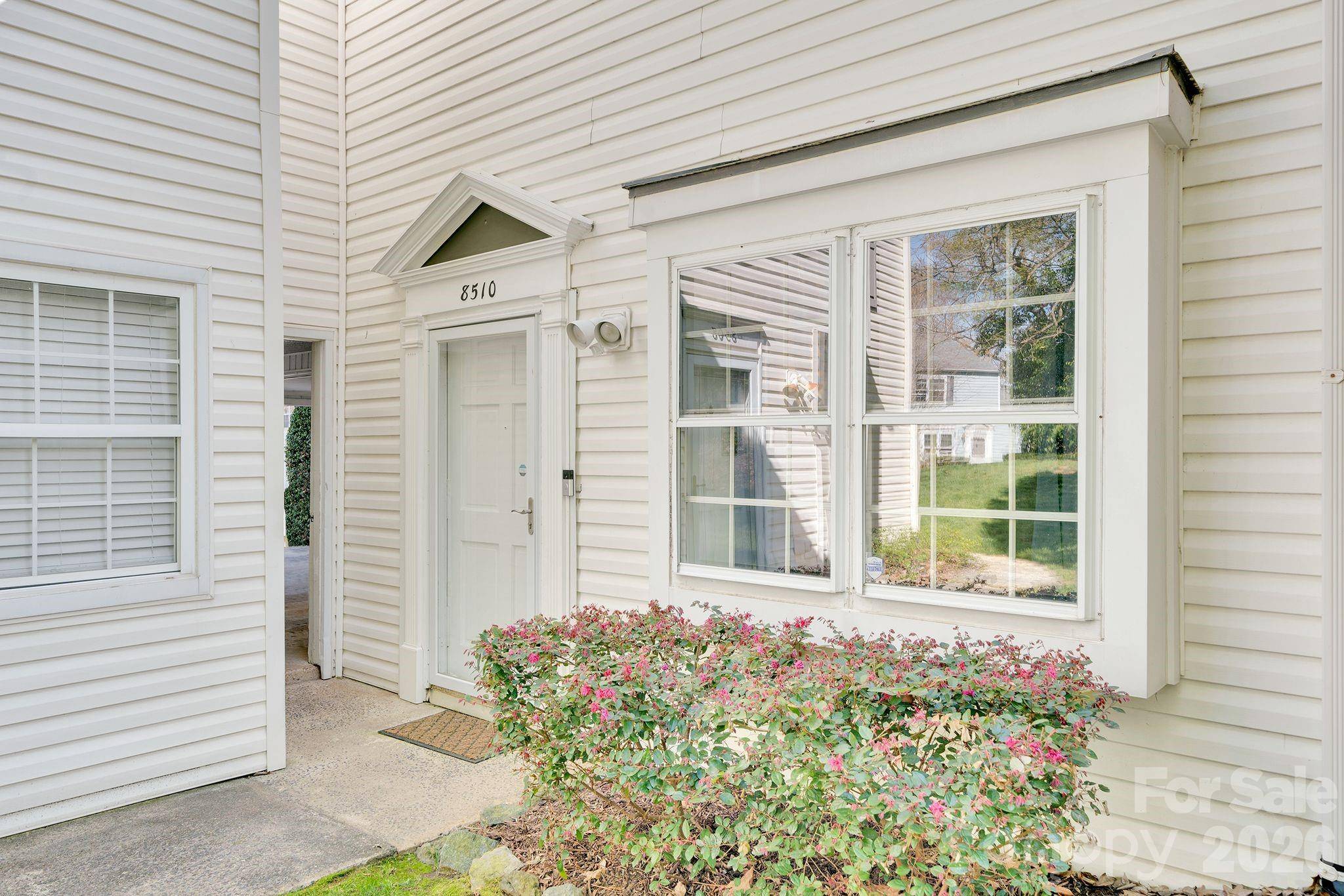 8510 Castle Pine CT, Charlotte, NC 28226