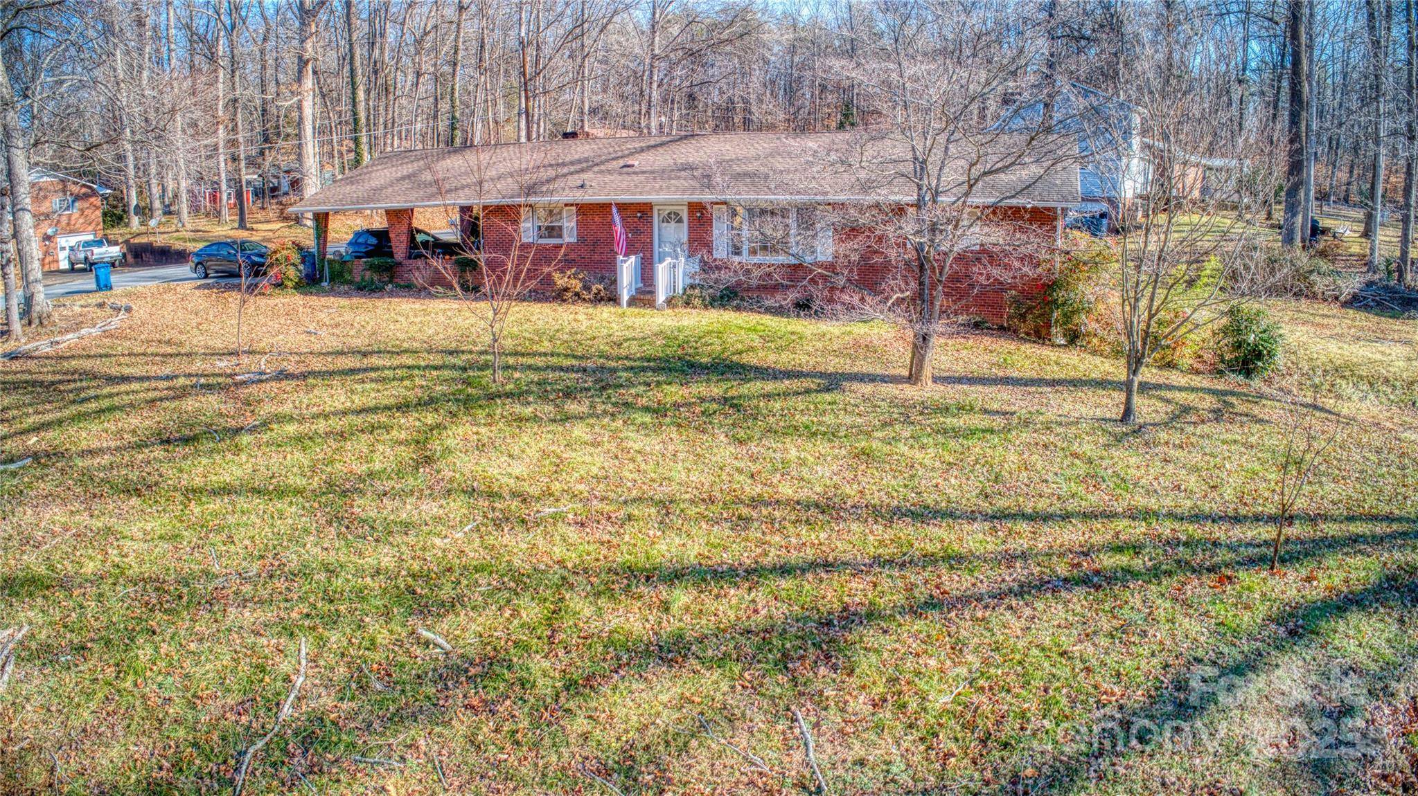 195 S Claybon DR, Advance, NC 27006