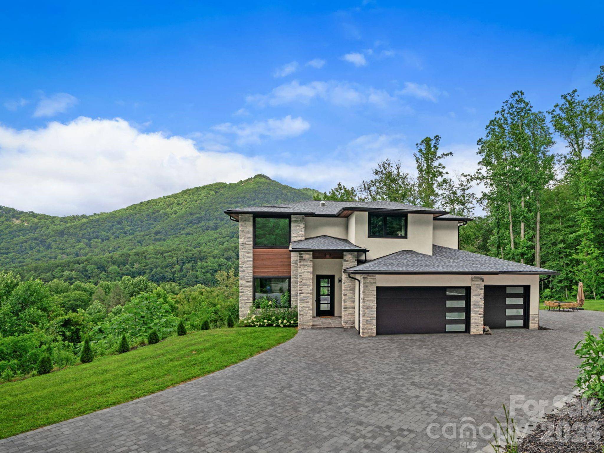 22 Chesten Mountain DR, Asheville, NC 28803