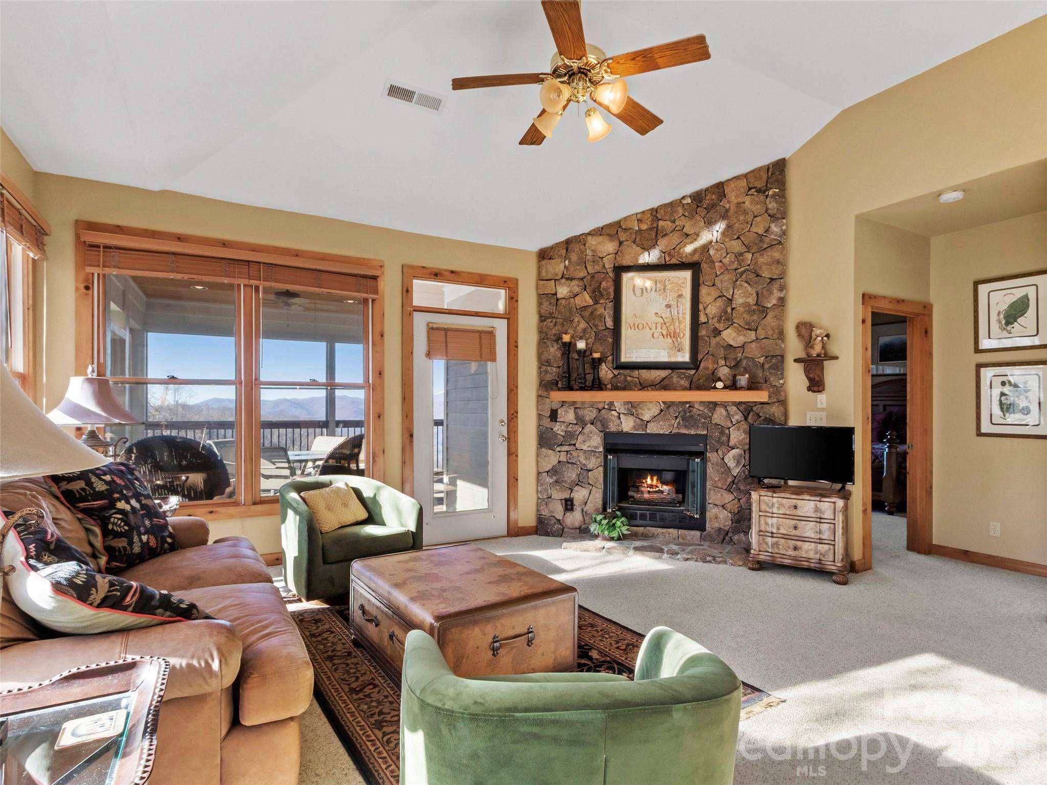80 Stoney Falls LOOP #3/201, Burnsville, NC 28714