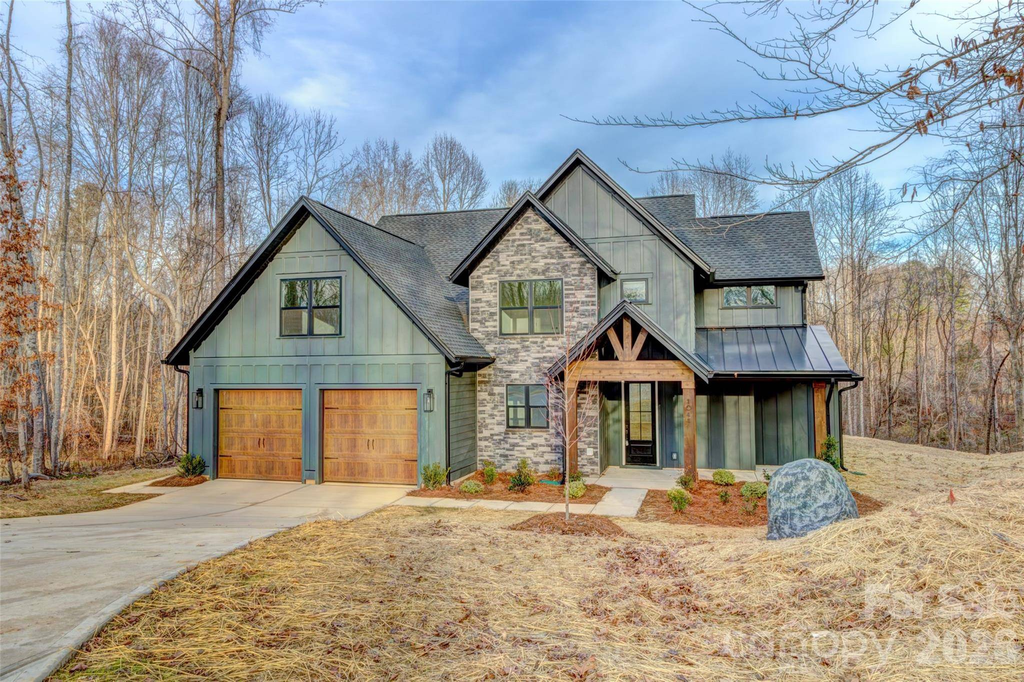 1041 Harrogate DR, Bessemer City, NC 28016