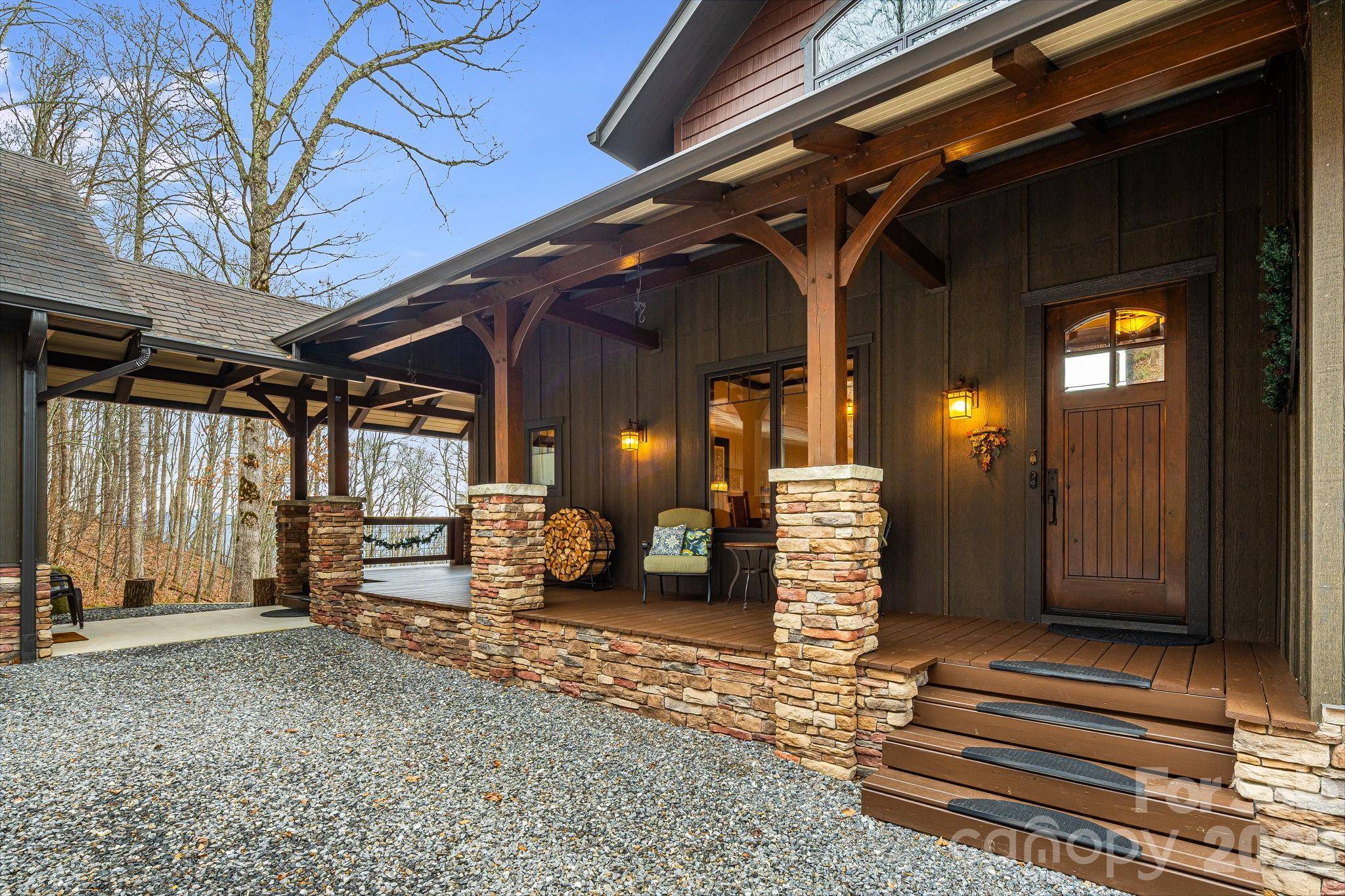2223 Scarlet RDG, Sylva, NC 28779