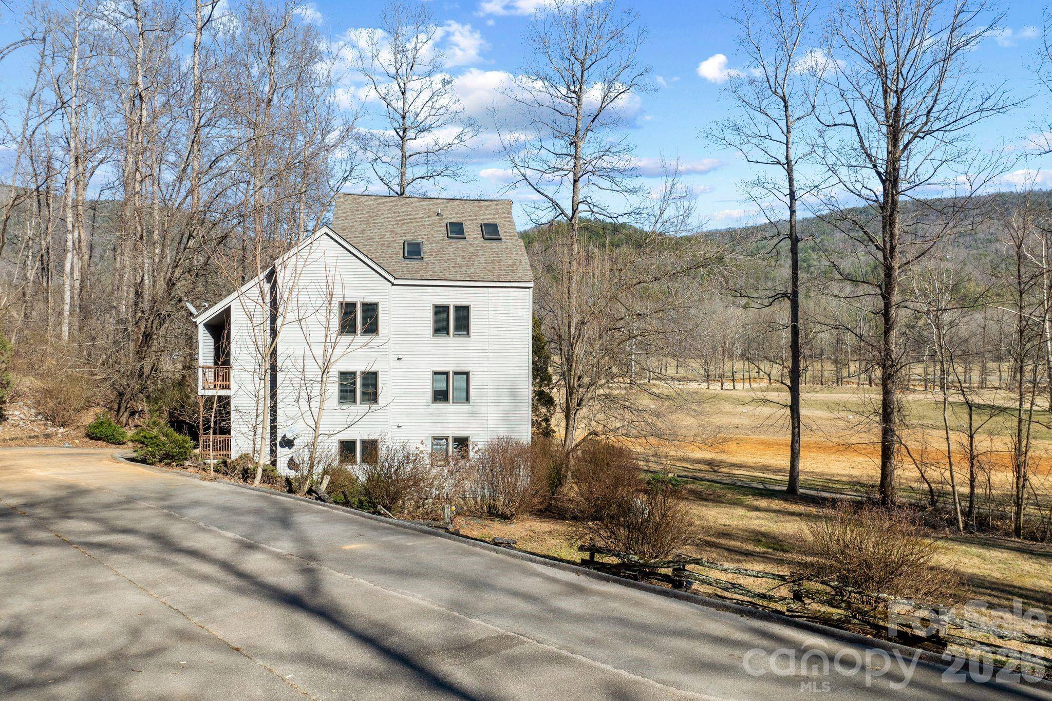 299 Blue Ridge DR S #1, Marion, NC 28752