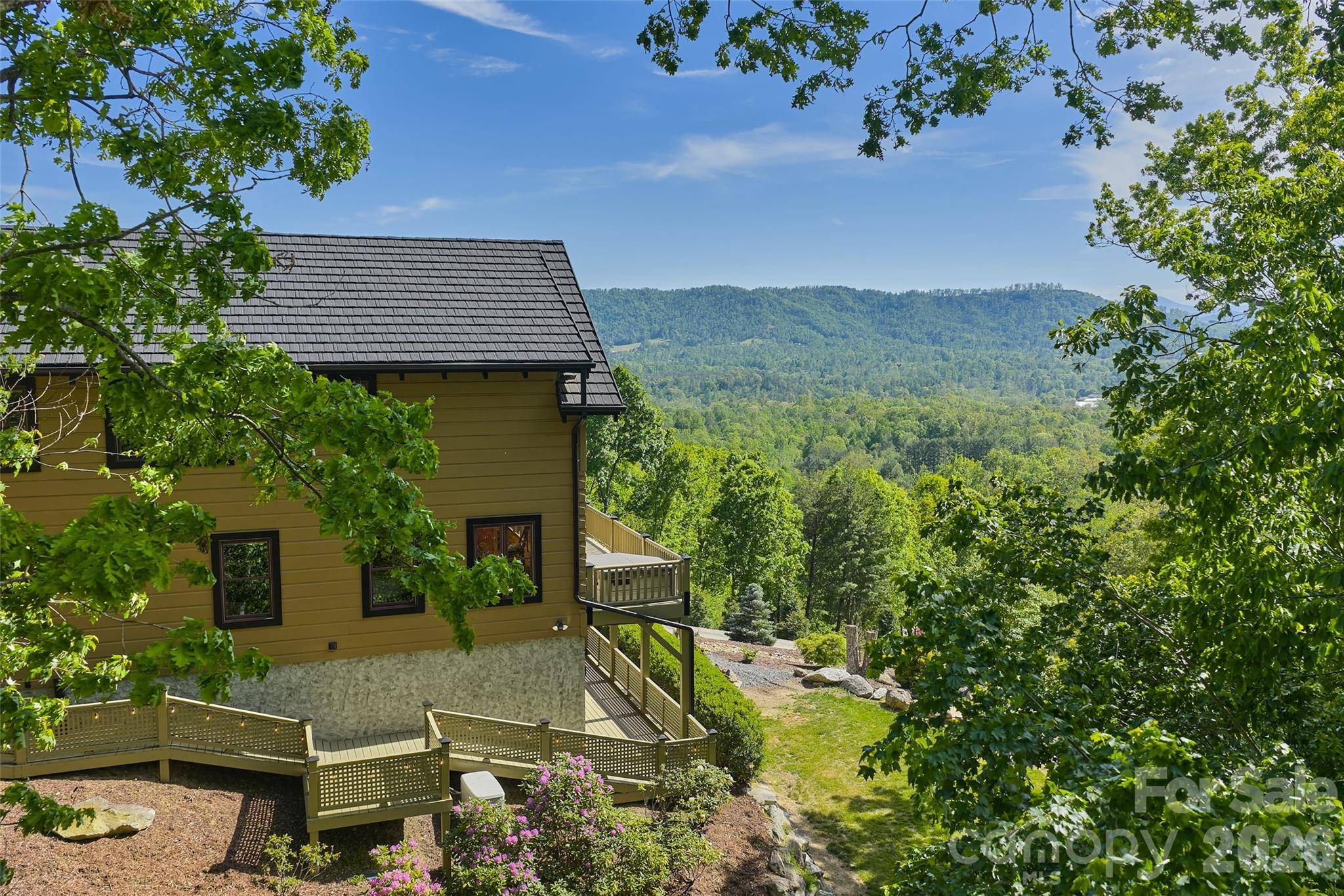 112 Hamburg Mountain RD, Weaverville, NC 28787