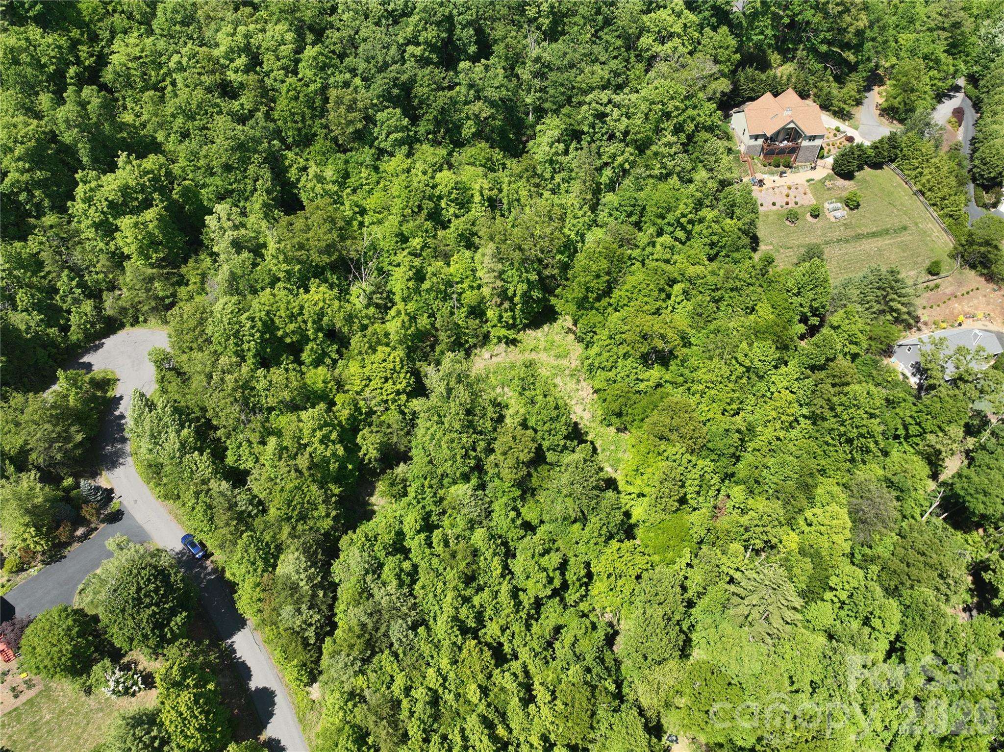 138 Whitfield LN, Weaverville, NC 28787