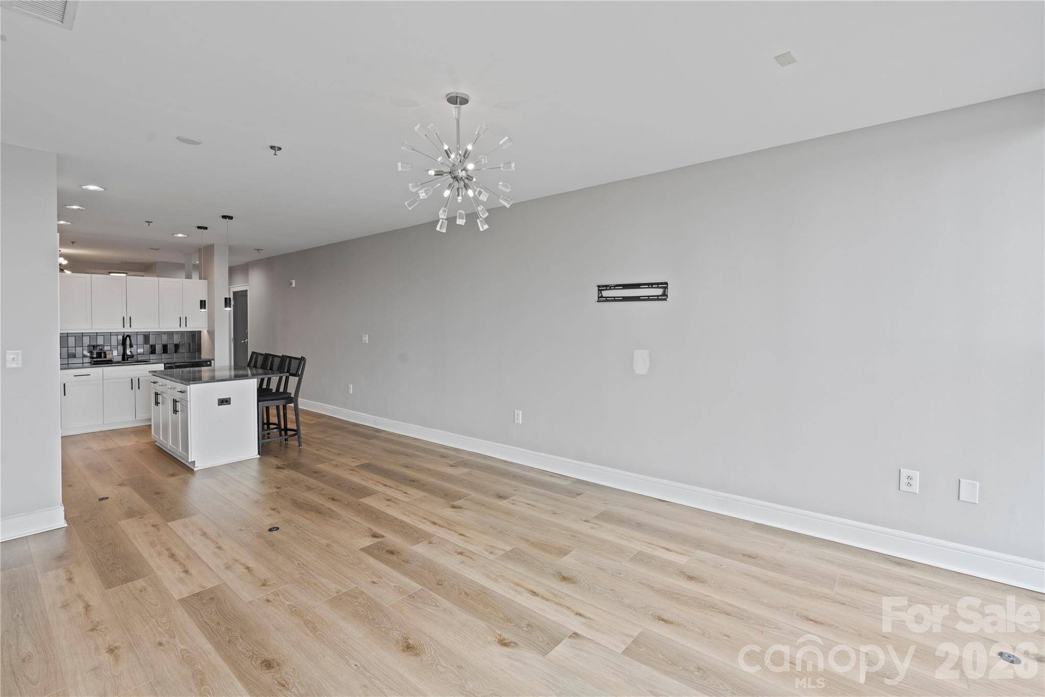 333 W Trade ST #2103, Charlotte, NC 28202