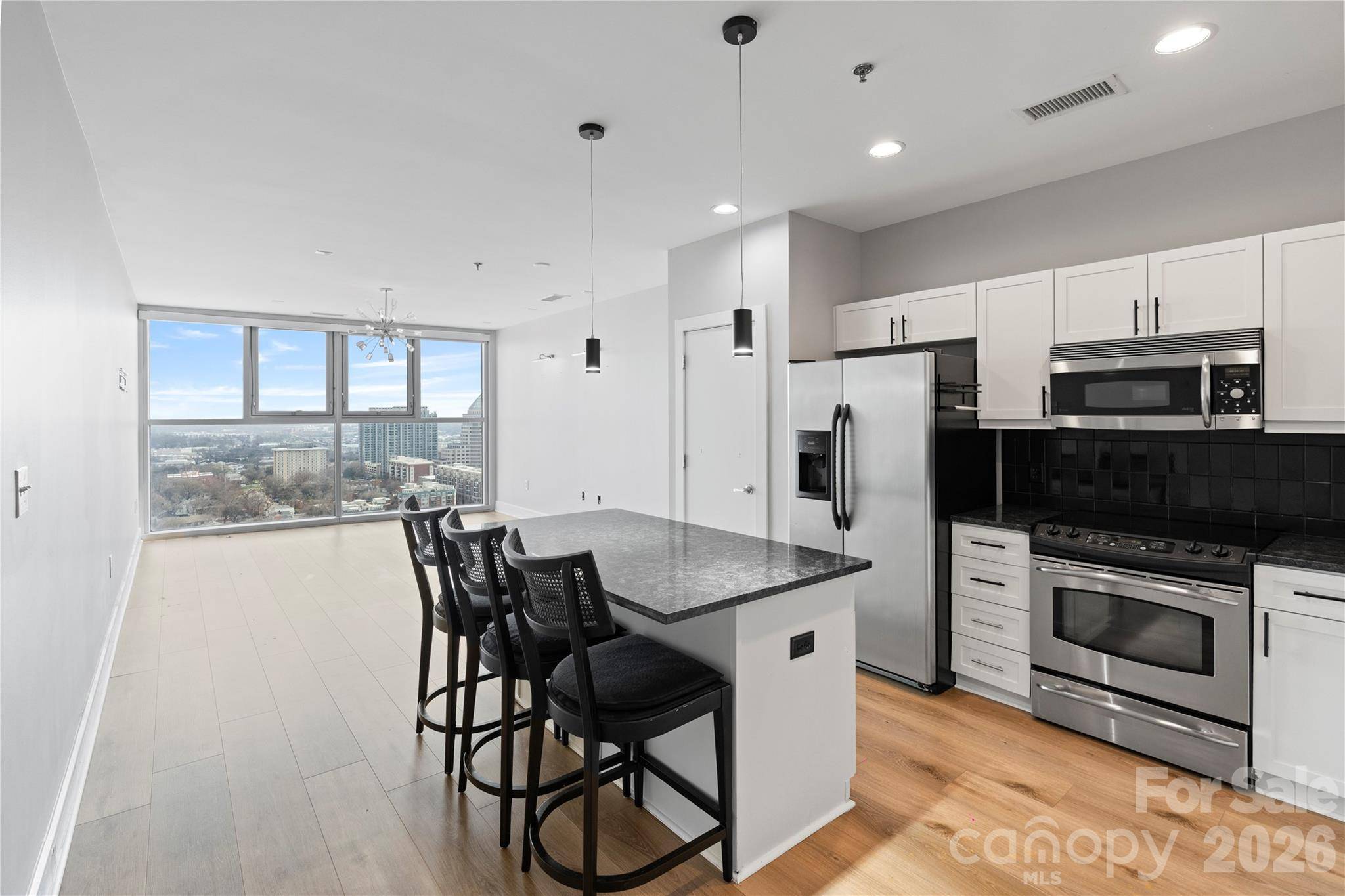 333 W Trade ST #2103, Charlotte, NC 28202