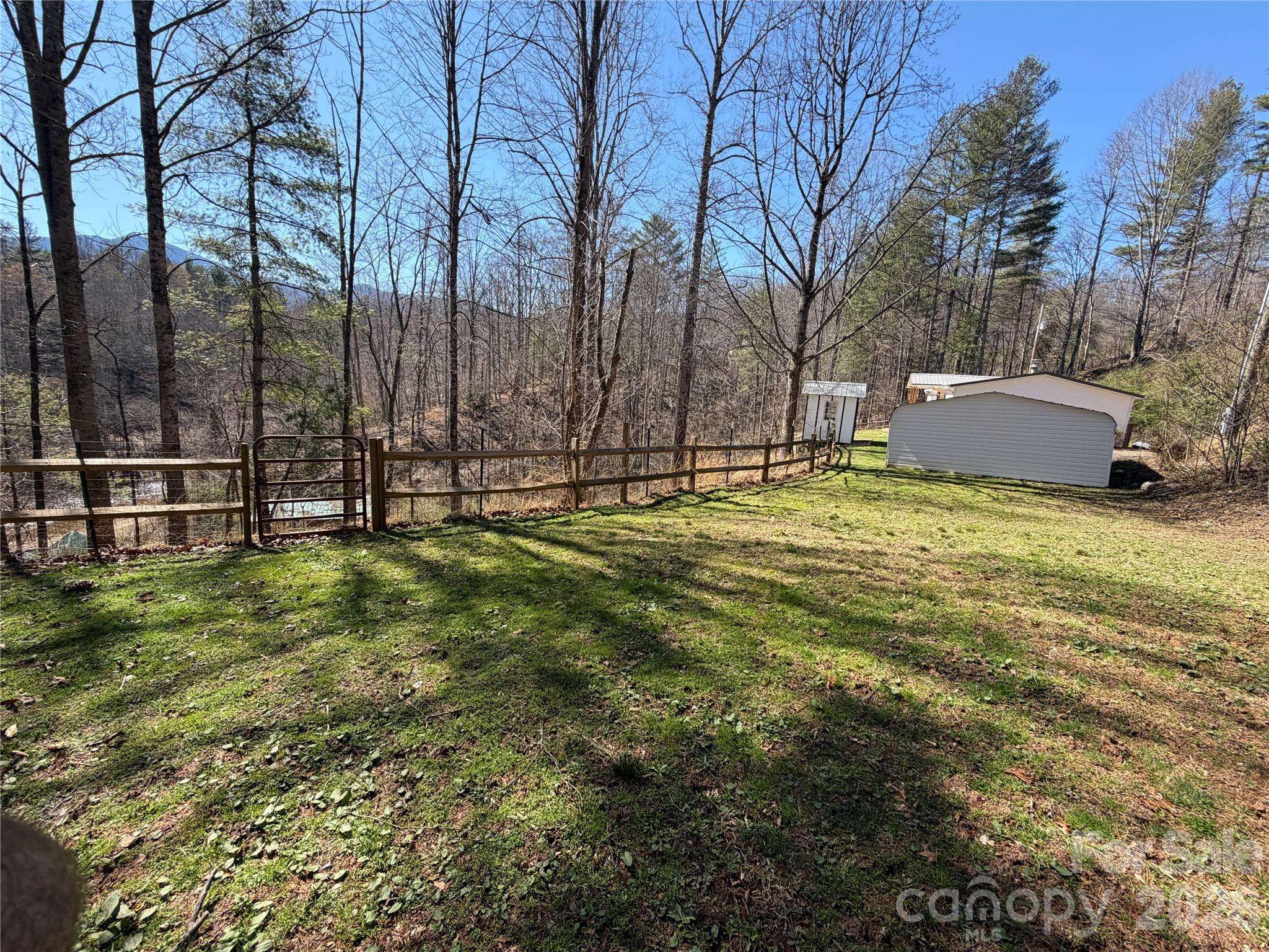 1050 Wyatt Town RD, Burnsville, NC 28714