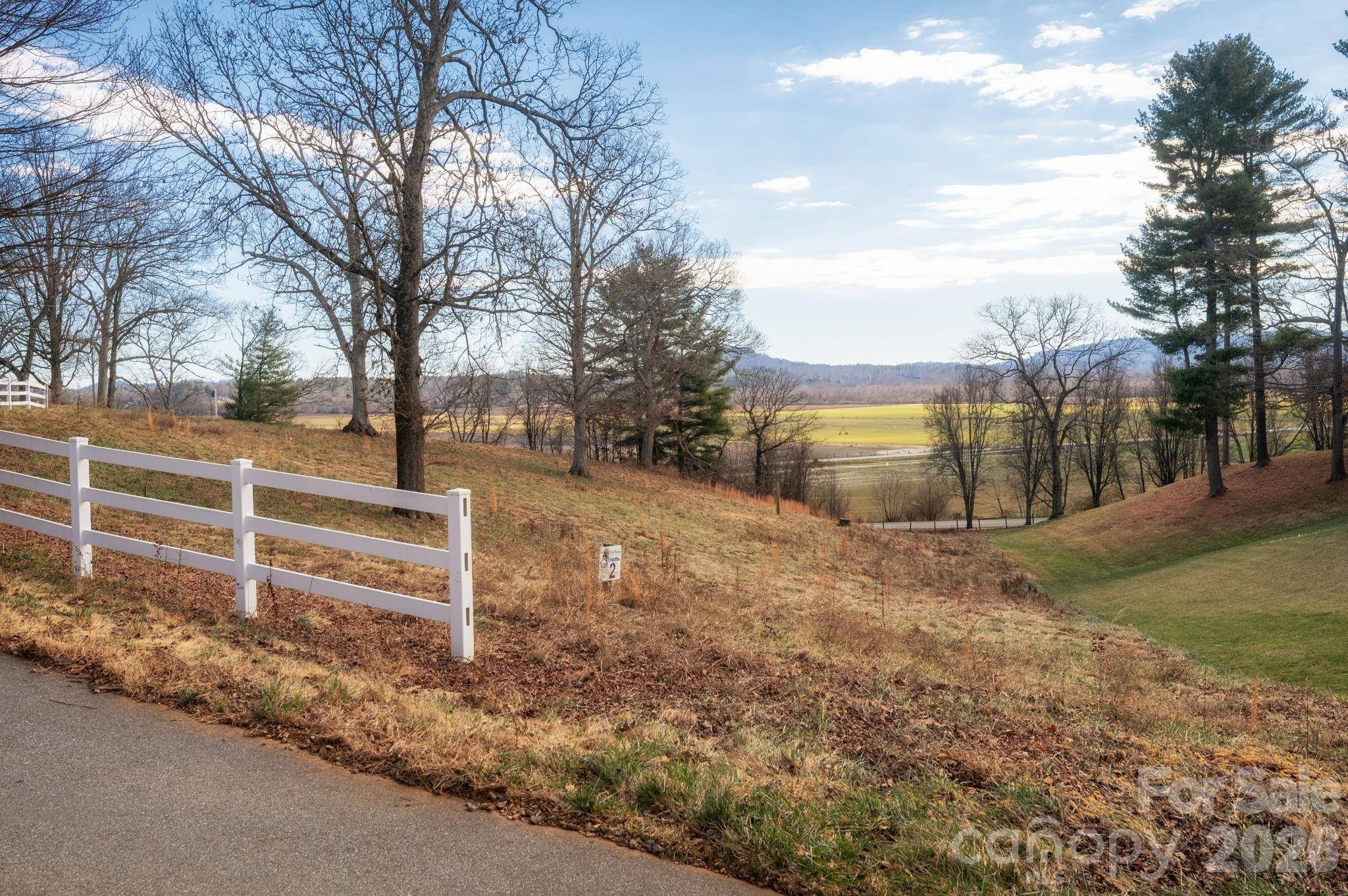 479 Nesbitt DR #2, Mills River, NC 28759