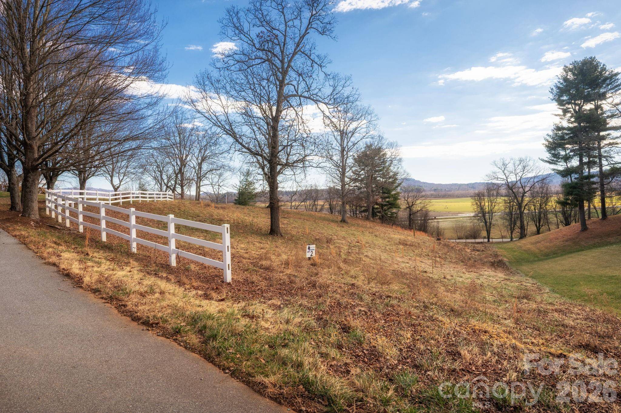 479 Nesbitt DR #2, Mills River, NC 28759