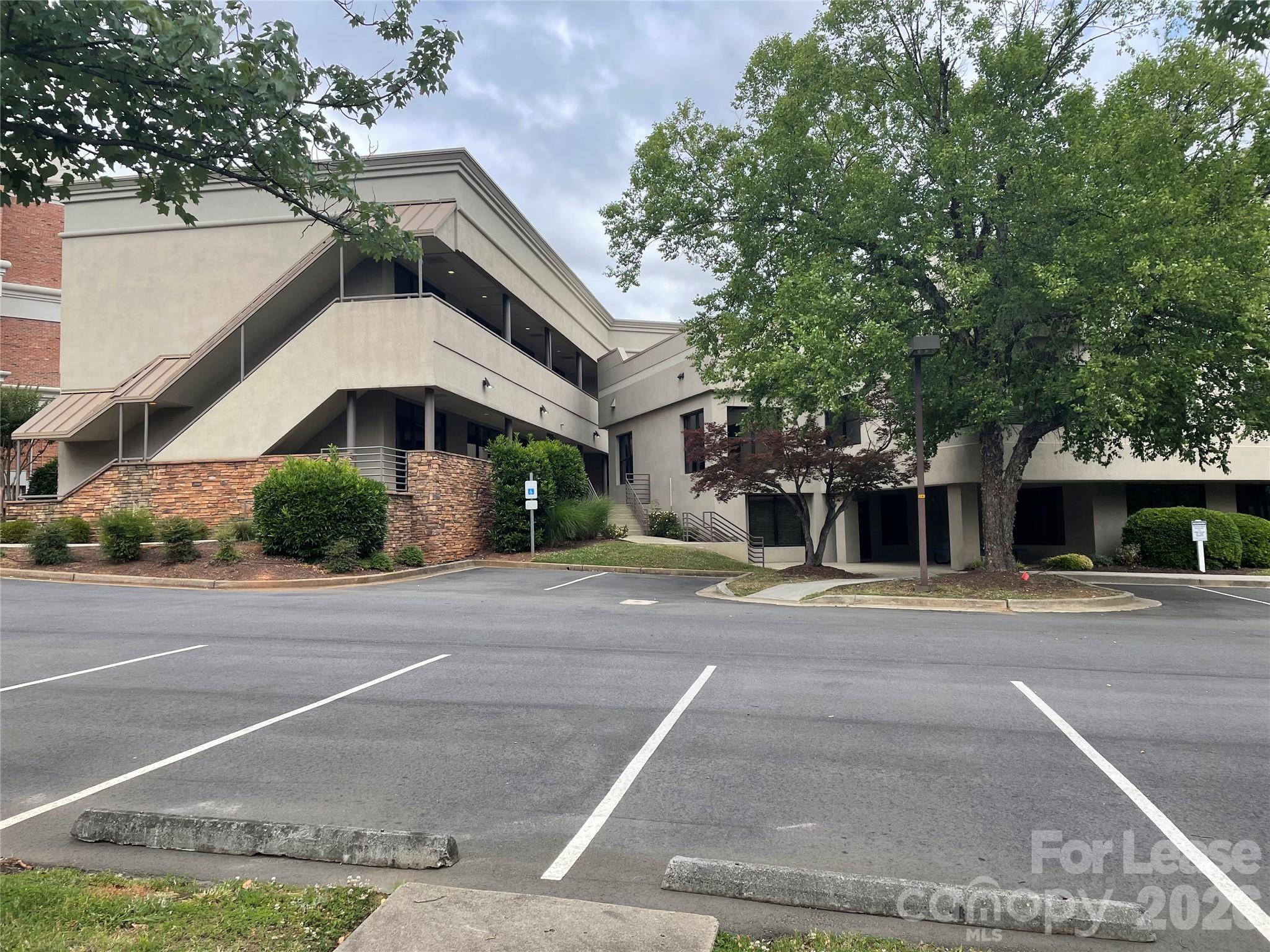 19600 W Catawba AVE, Cornelius, NC 28031