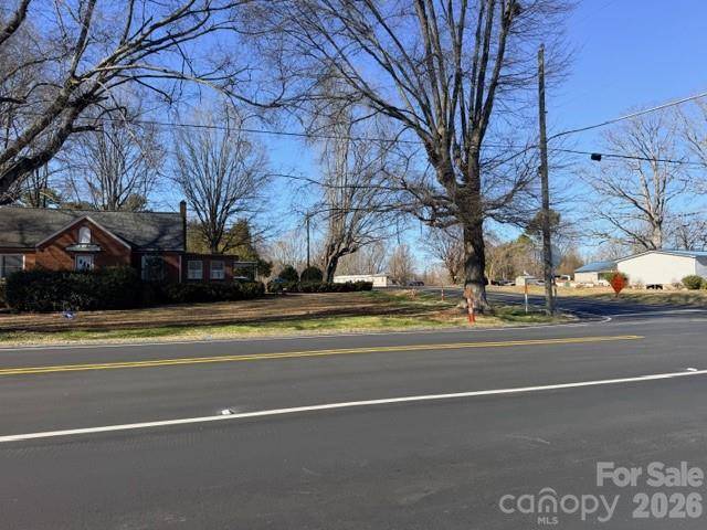 2060 Charlotte HWY, Mooresville, NC 28117
