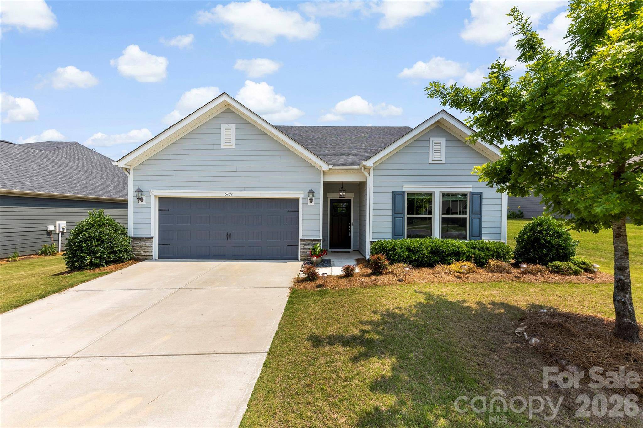 5727 Lavaux CT, Charlotte, NC 28214