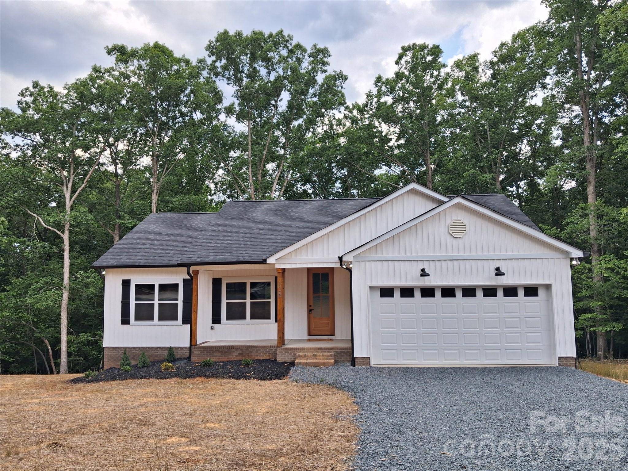128 Hedgeline DR, Troy, NC 27371