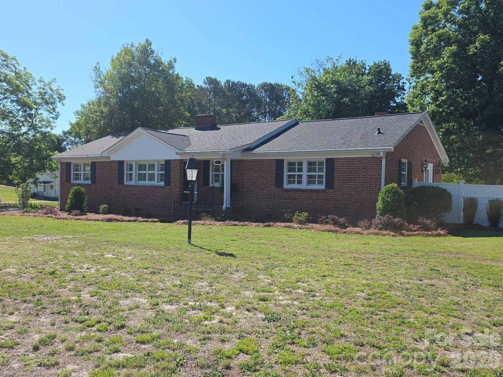 313 W Pigg ST, Pageland, SC 29728