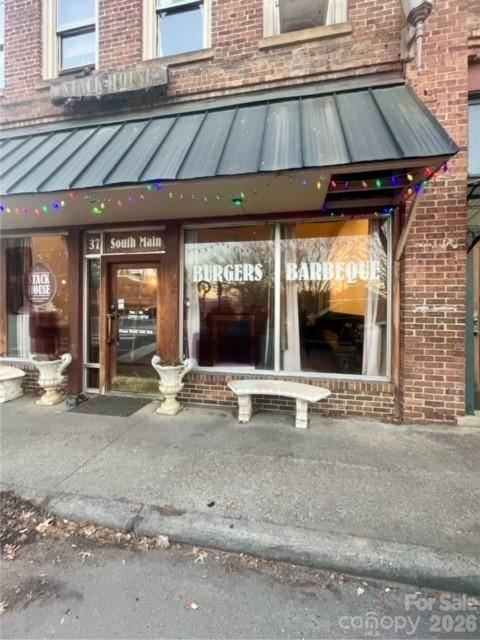 37 S Main ST S, Mars Hill, NC 28754