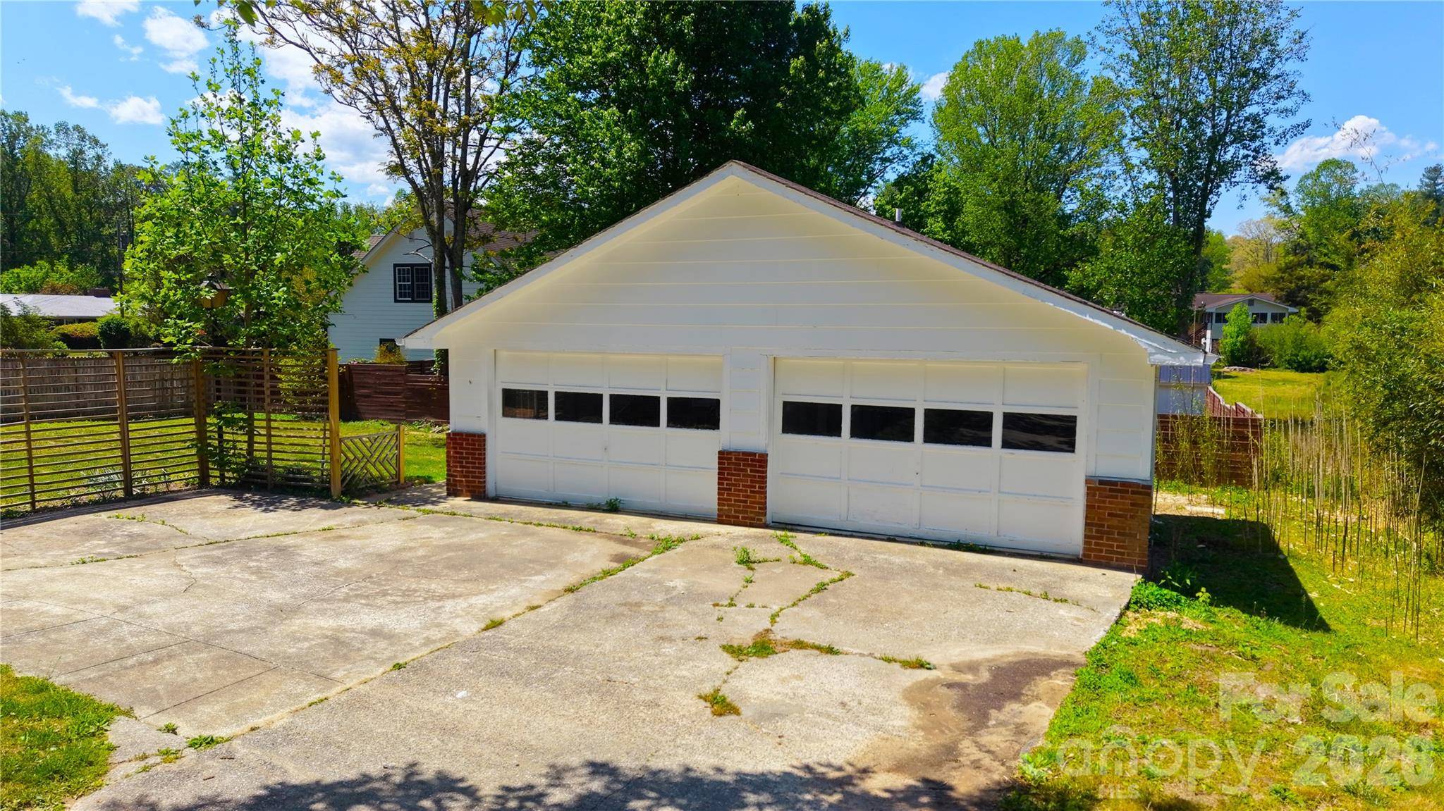 1627 Greenville HWY, Hendersonville, NC 28792