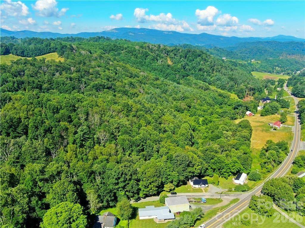 3771 US Highway 421 HWY N, Vilas, NC 28692