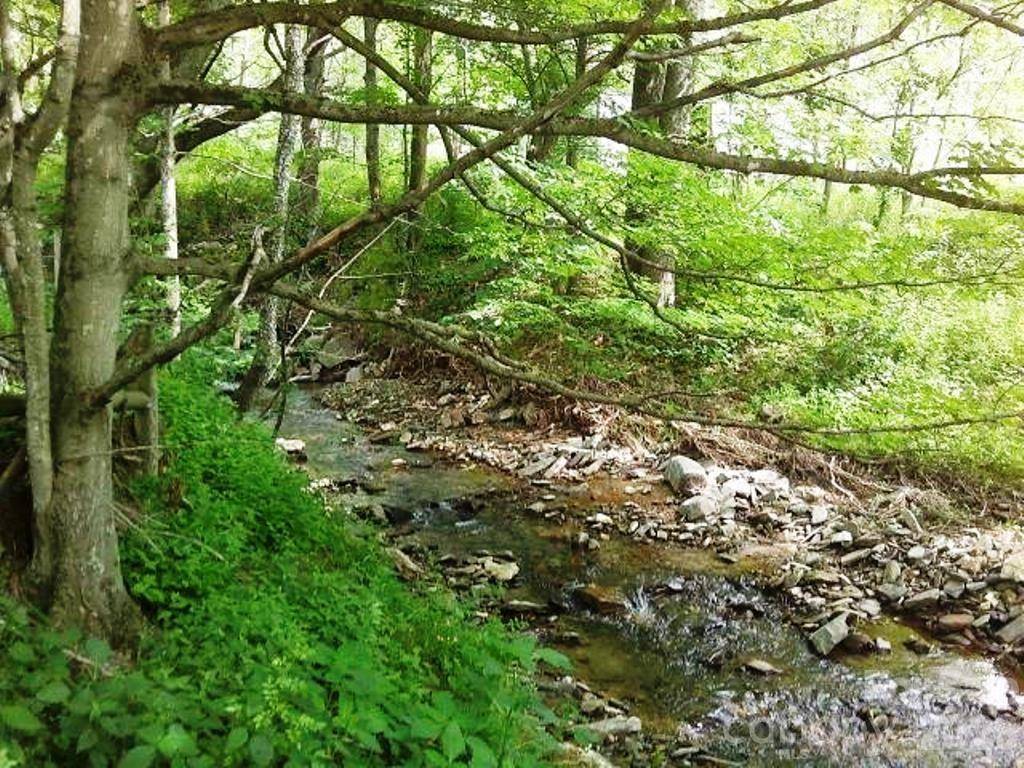 3771 US Highway 421 HWY N, Vilas, NC 28692