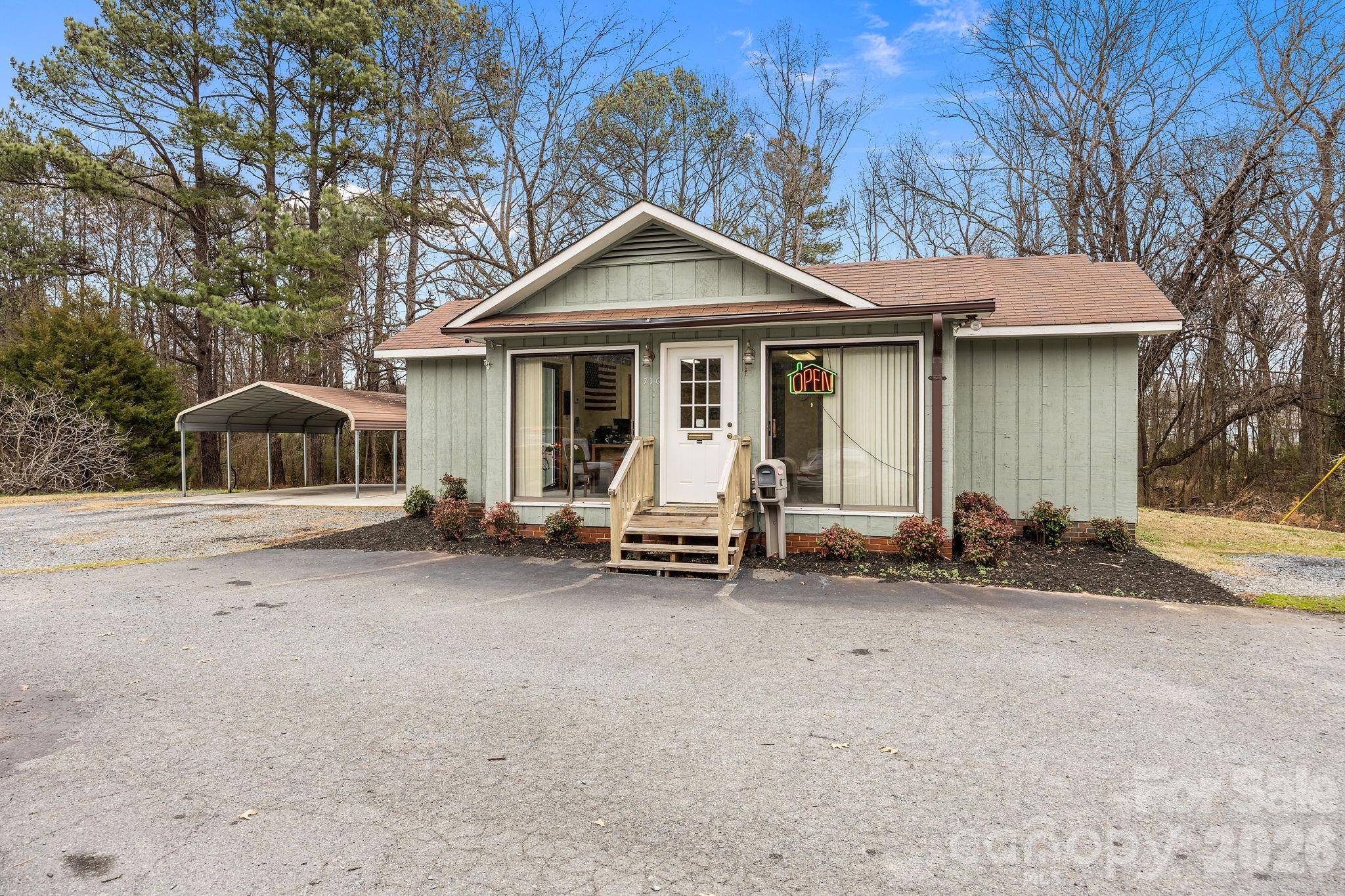 710 US Highway 52 HWY N, Albemarle, NC 28001