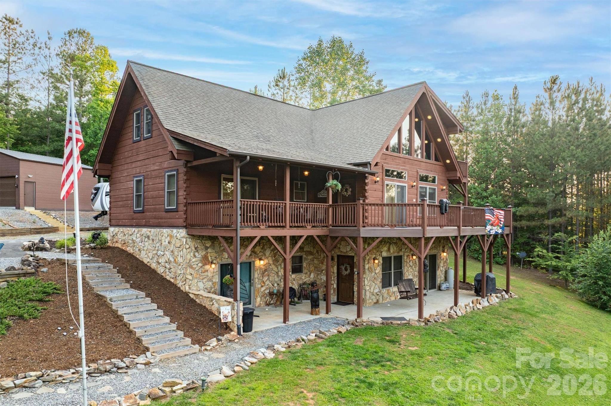 16 Saratoga DR, Nebo, NC 28761