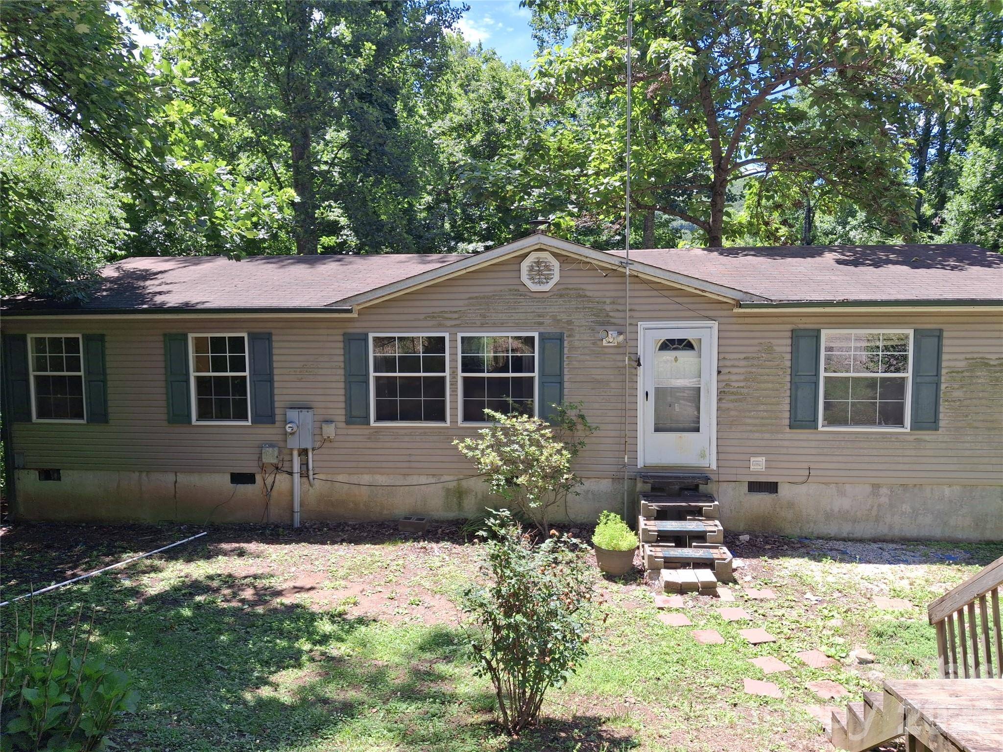 67 Earwood Ridge RD, Fairview, NC 28730