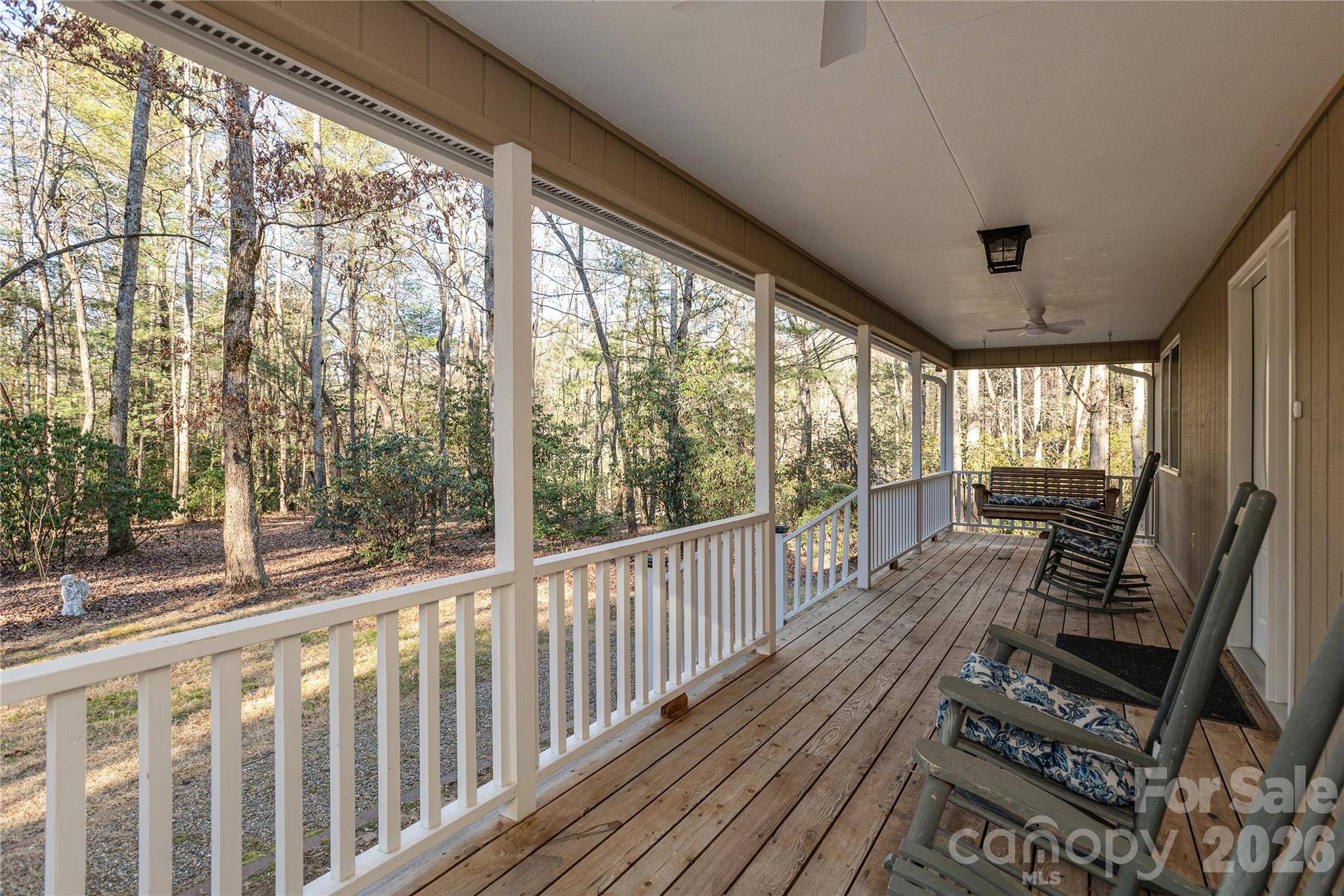 55 English Ivy LN, Zirconia, NC 28790