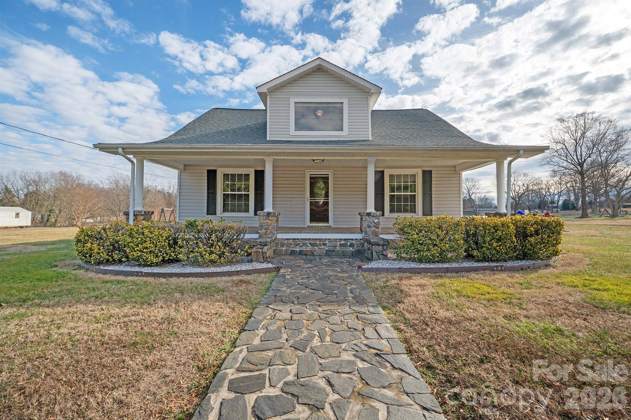 1244 21st ST NE, Hickory, NC 28601