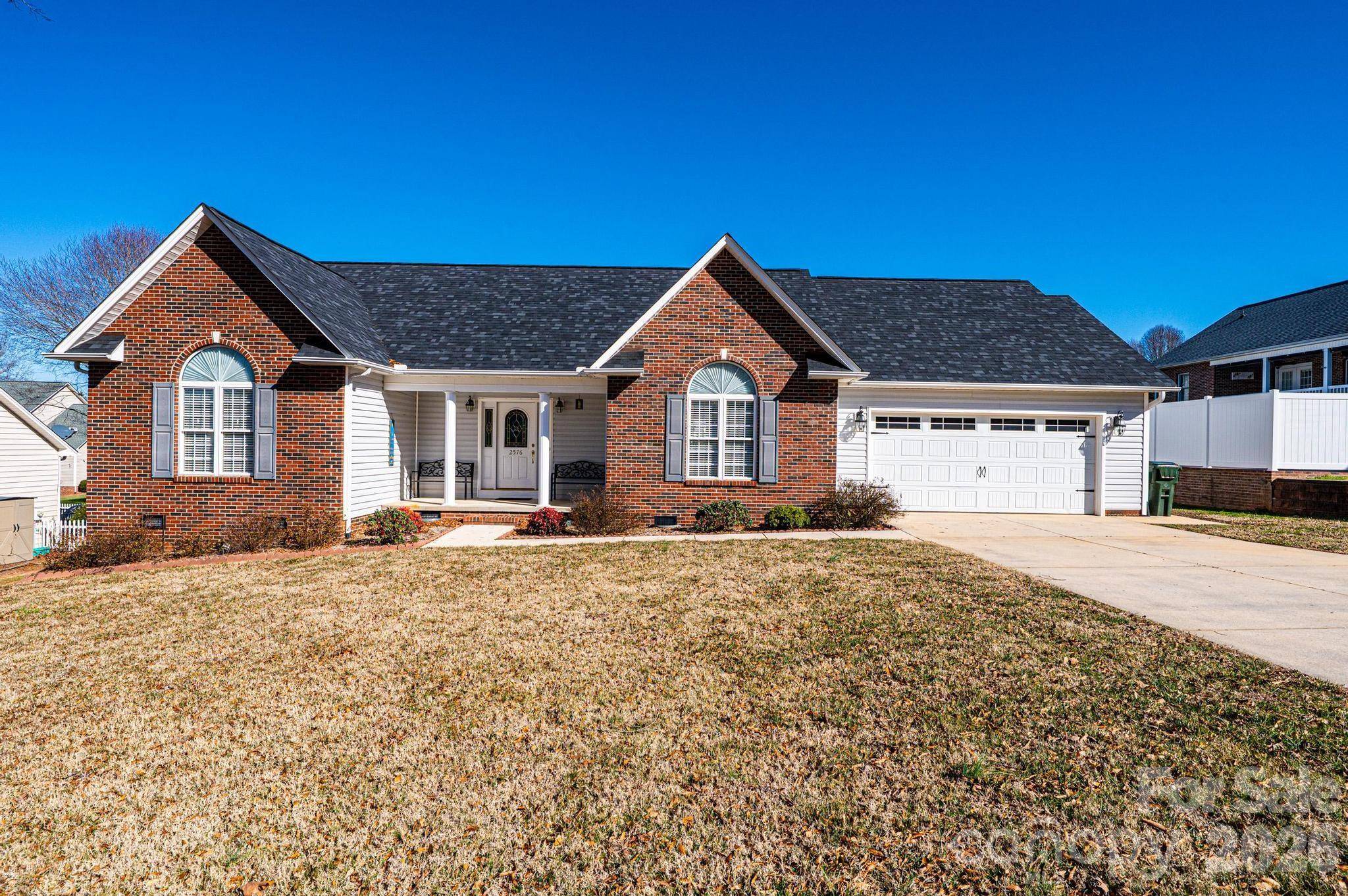 2576 Rolling Ridge DR, Hickory, NC 28602