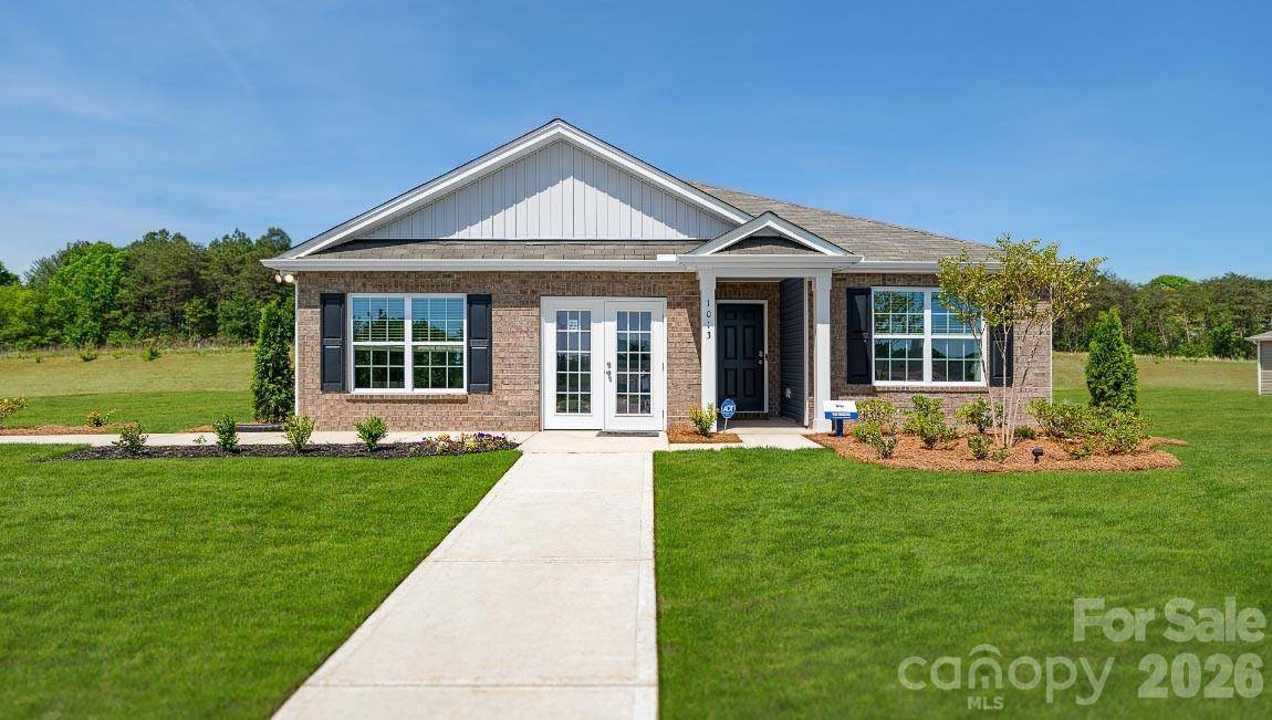 65 Creekwalk LN, Waynesville, NC 28785