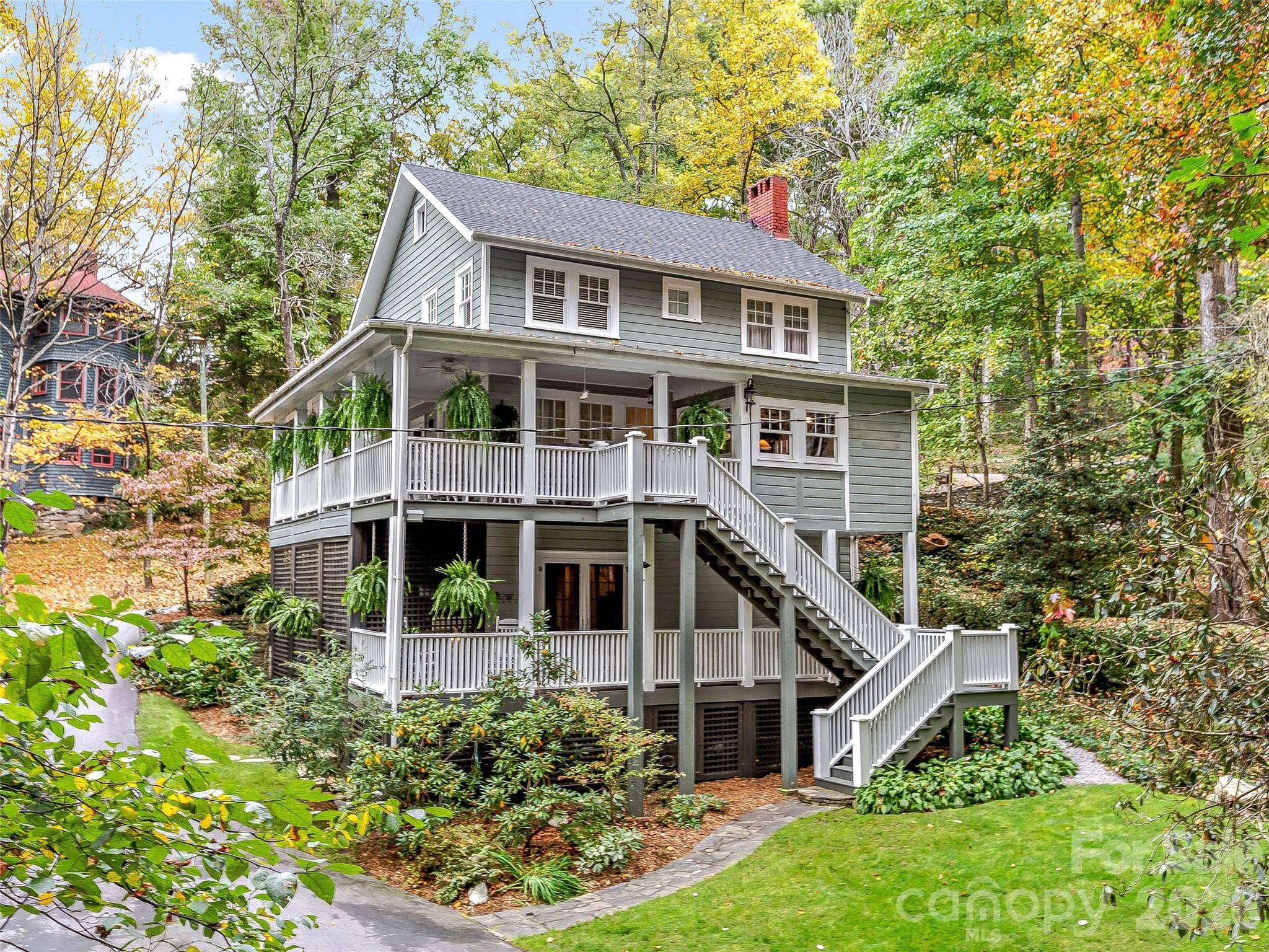 67 Cherokee RD, Asheville, NC 28801