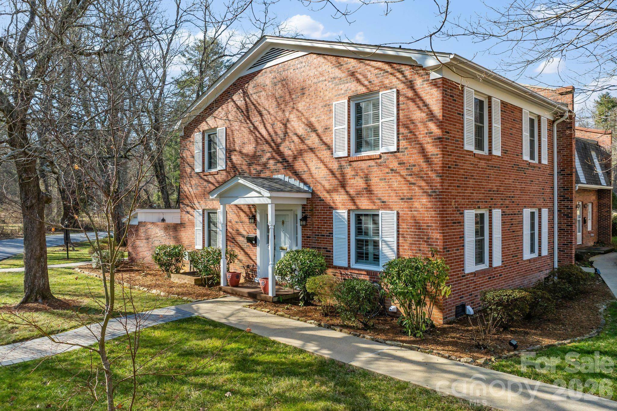 1411 Kensington RD, Hendersonville, NC 28791