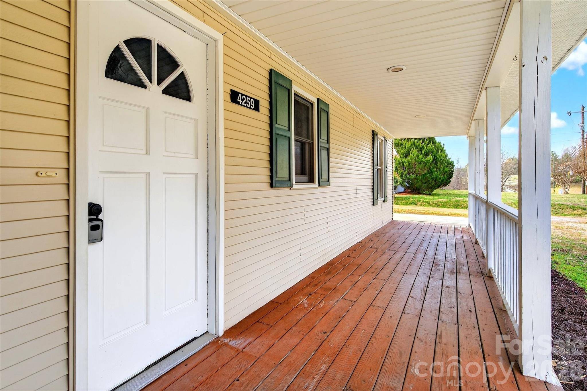 4259 US 70 RD W, Marion, NC 28752