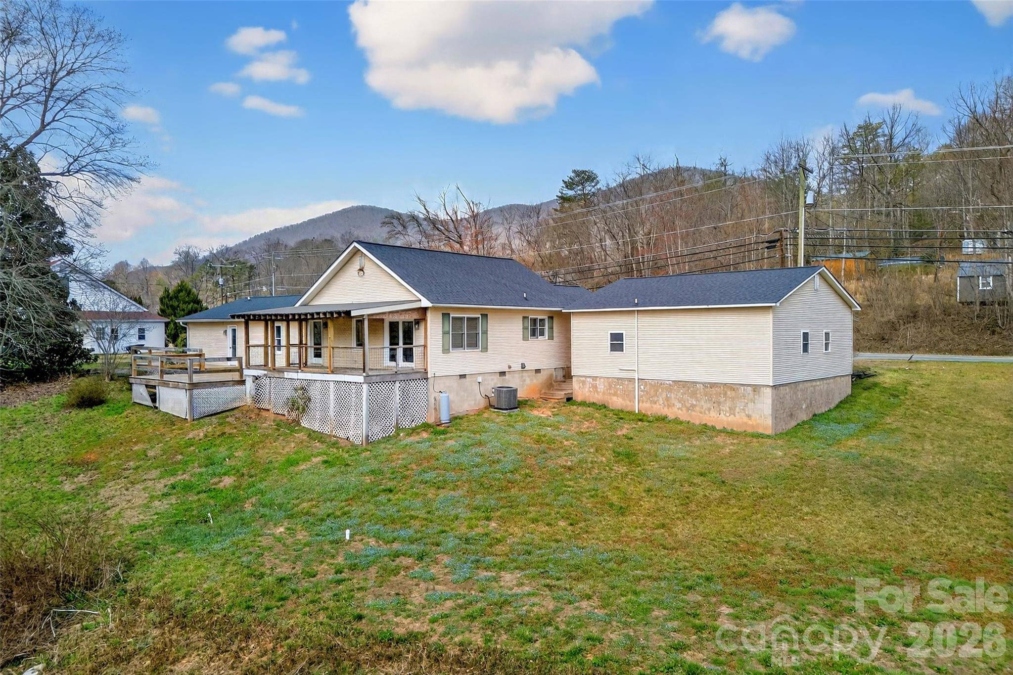 4259 US 70 RD W, Marion, NC 28752
