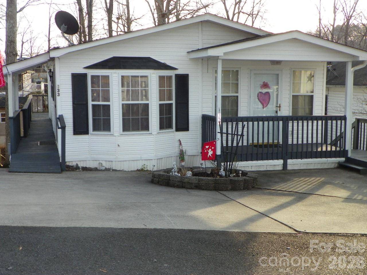 133 Pier AVE, New London, NC 28127