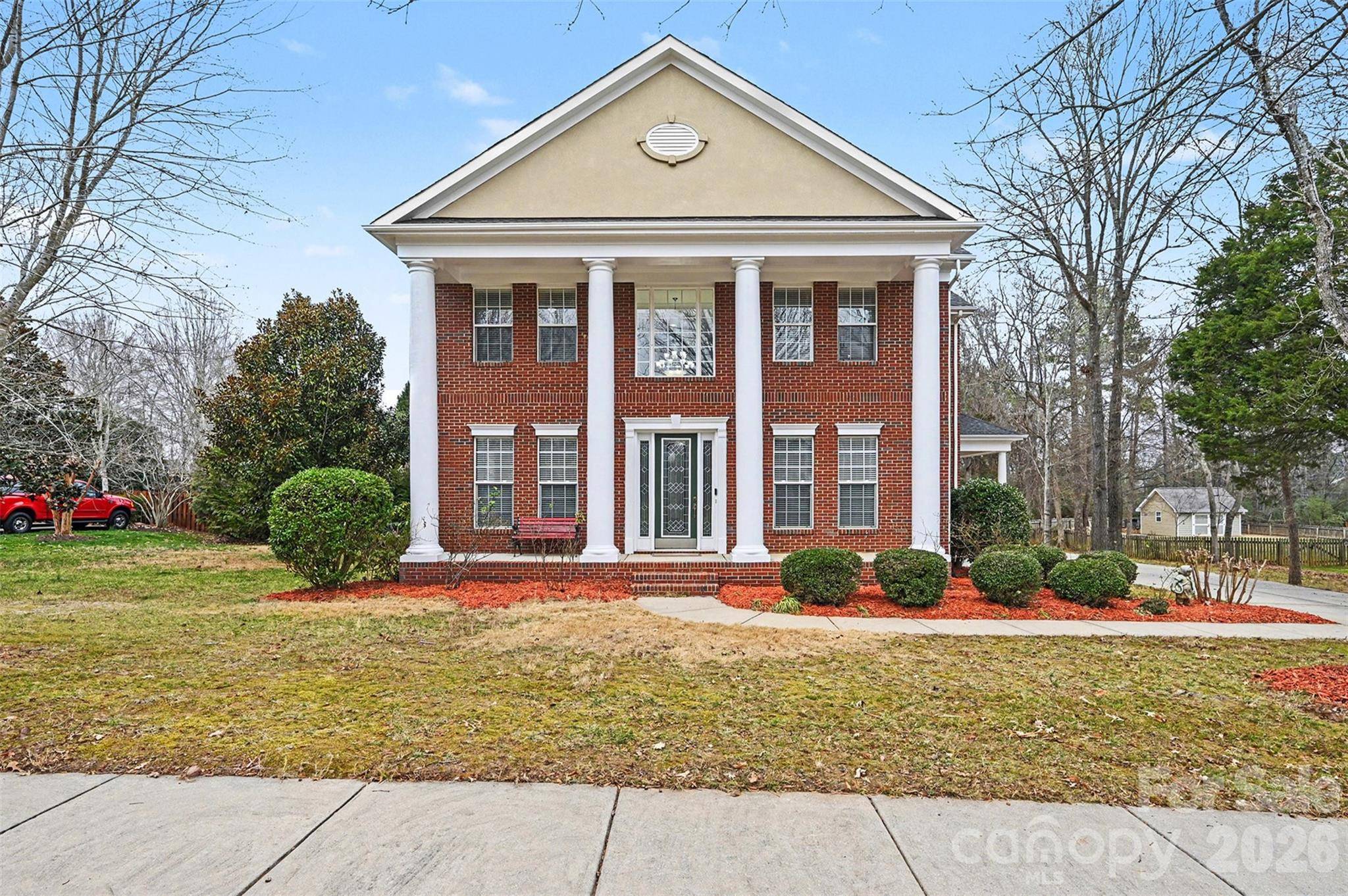 1305 Linden Glen DR, Matthews, NC 28104