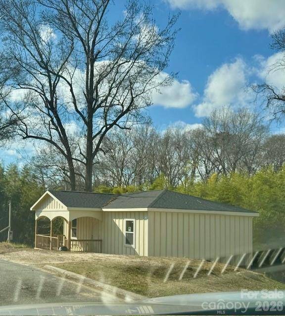38 Poplar ST, Great Falls, SC 29055