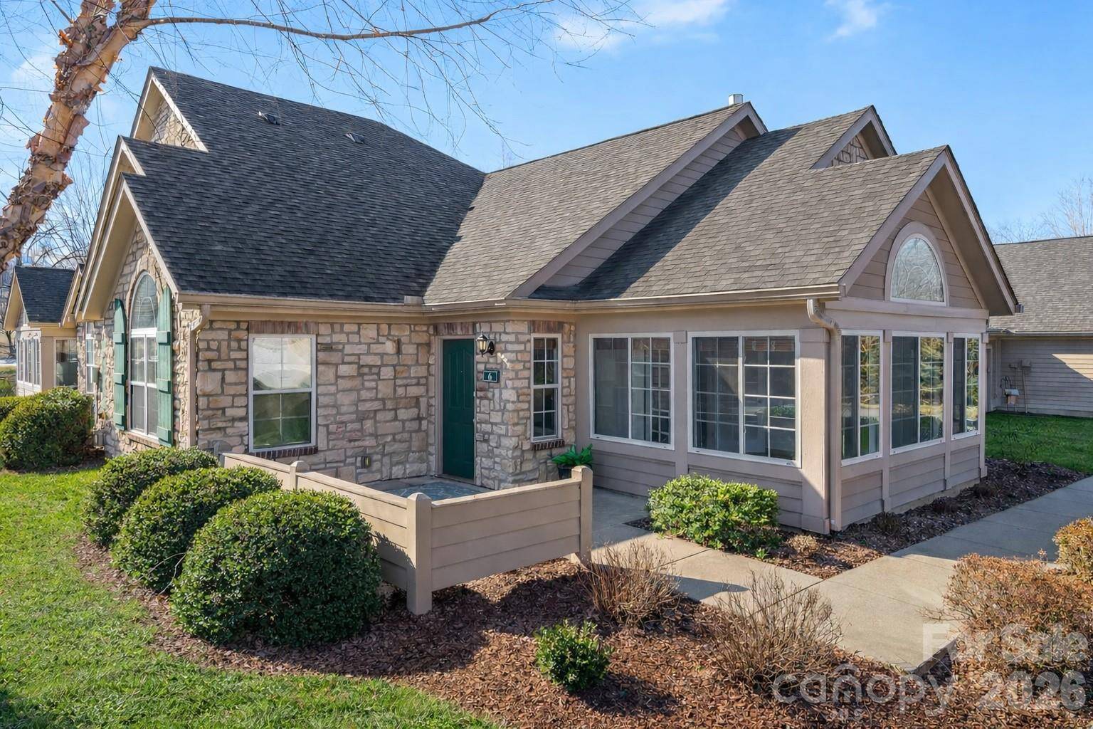6 Mountain Meadow CIR, Weaverville, NC 28787