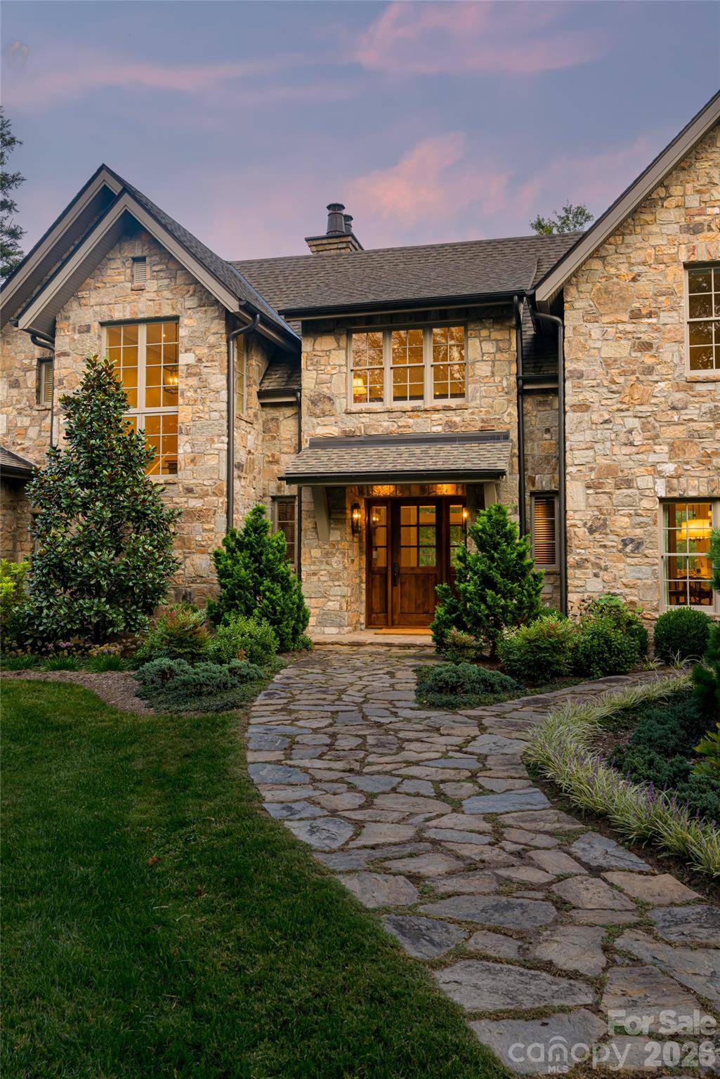 402 Vanderbilt RD, Asheville, NC 28803