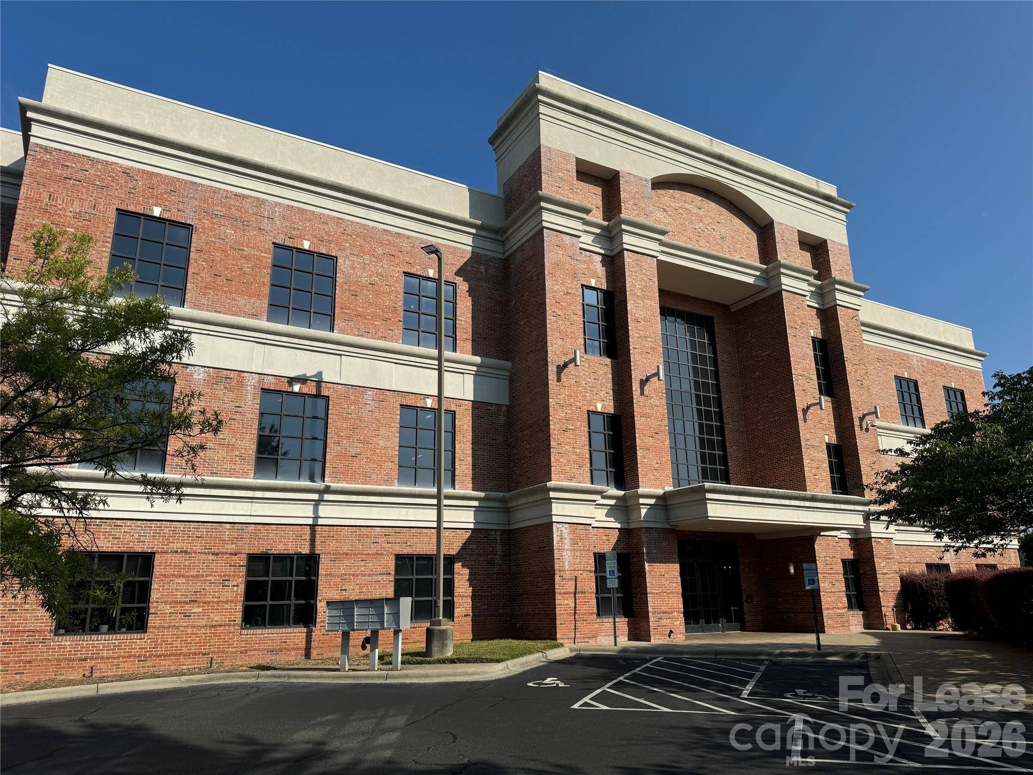 19520 W Catawba AVE, Cornelius, NC 28031