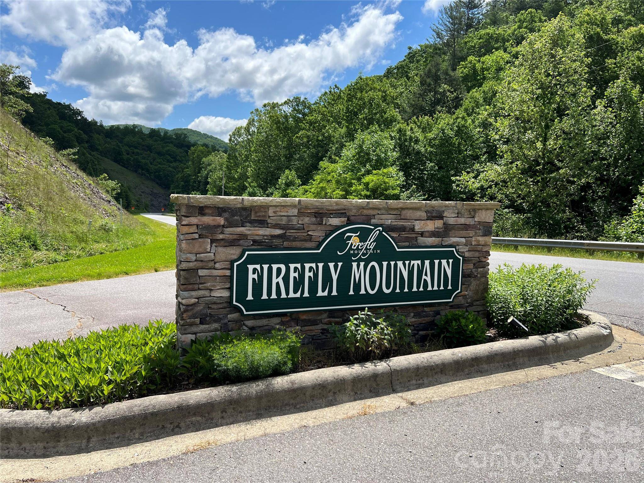 400 Pine Cone TRL #20, Marshall, NC 28753