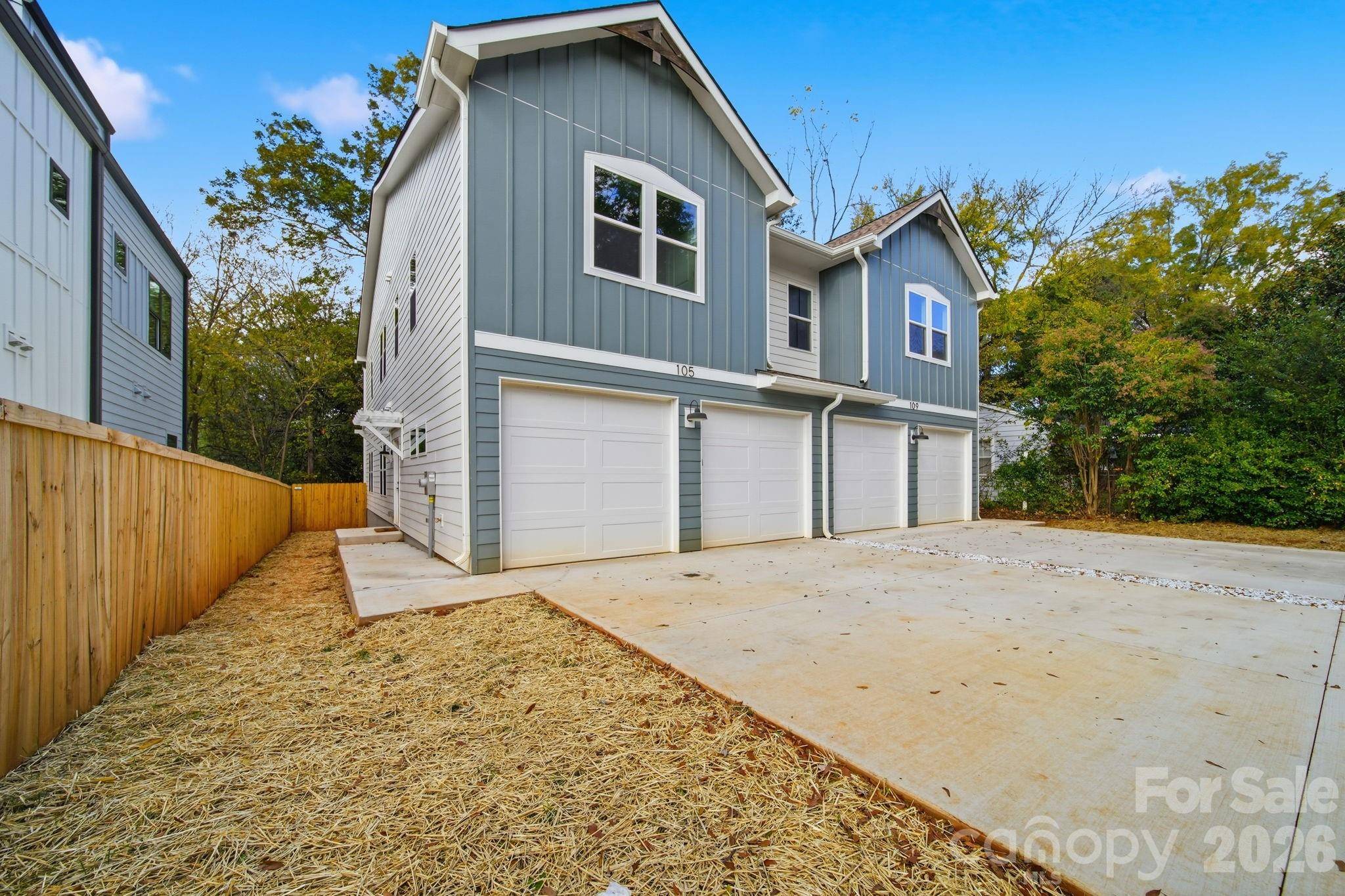 105 N Smallwood PL, Charlotte, NC 28216