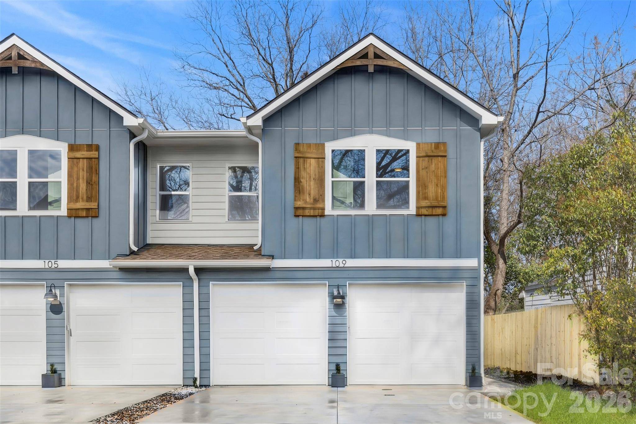 105 N Smallwood PL, Charlotte, NC 28216