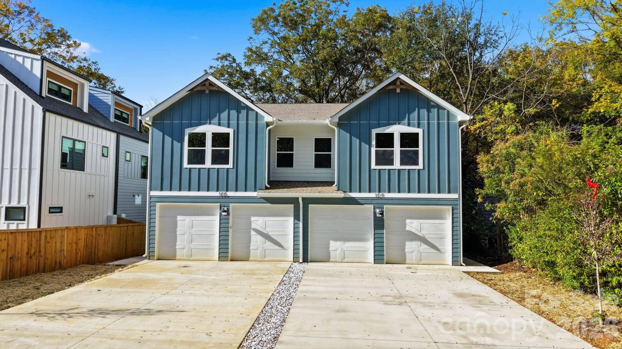 105 N Smallwood PL, Charlotte, NC 28216
